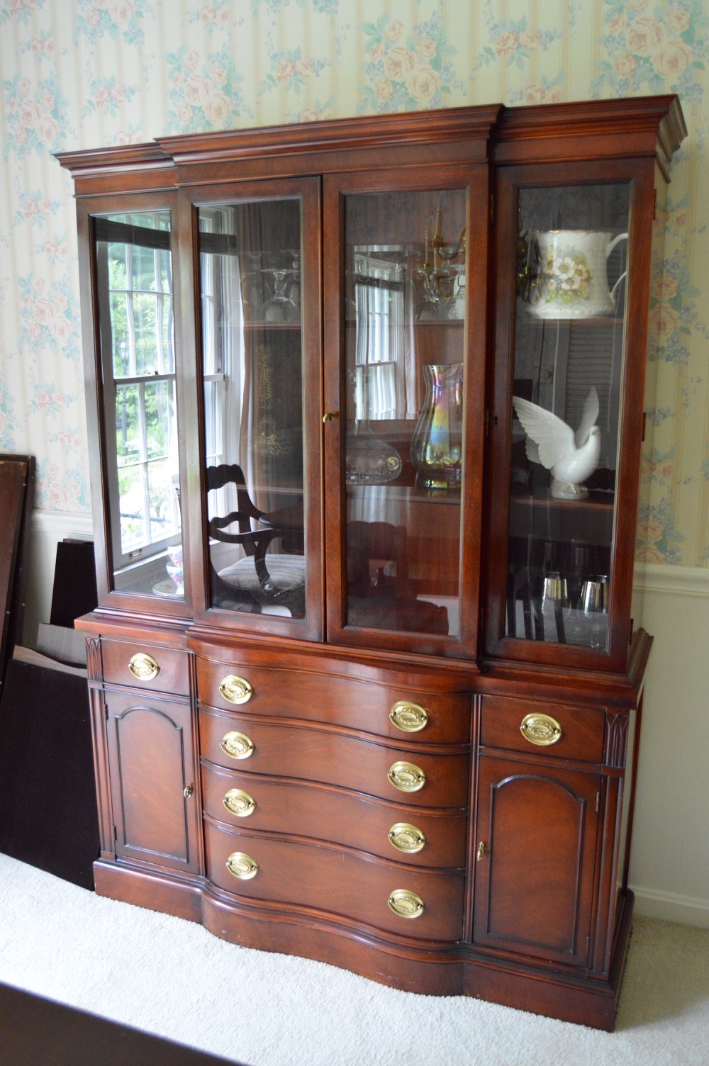 Vintage Drexel China Cabinet Ebth