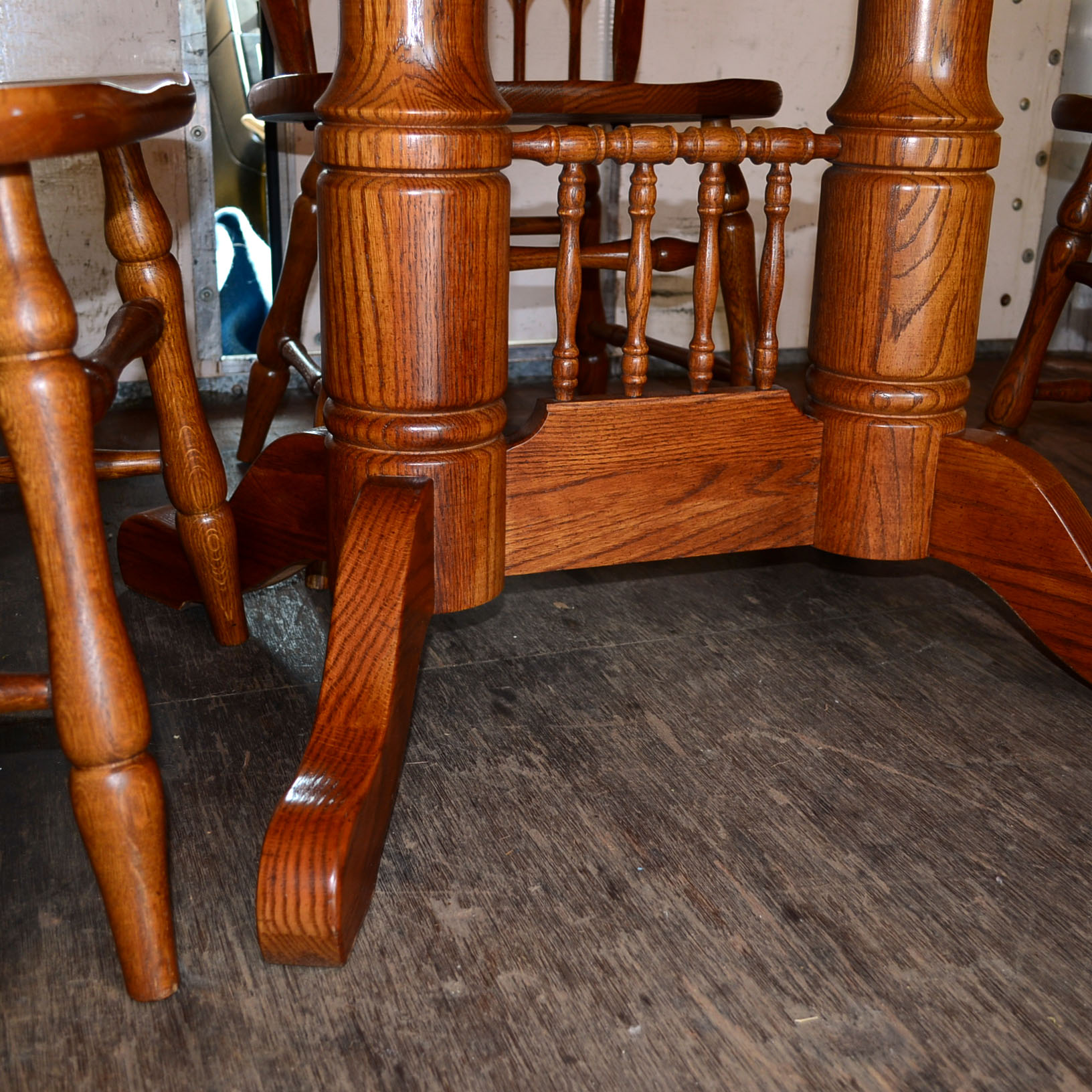 Tell City Oak Dining Table and Dining Chairs EBTH