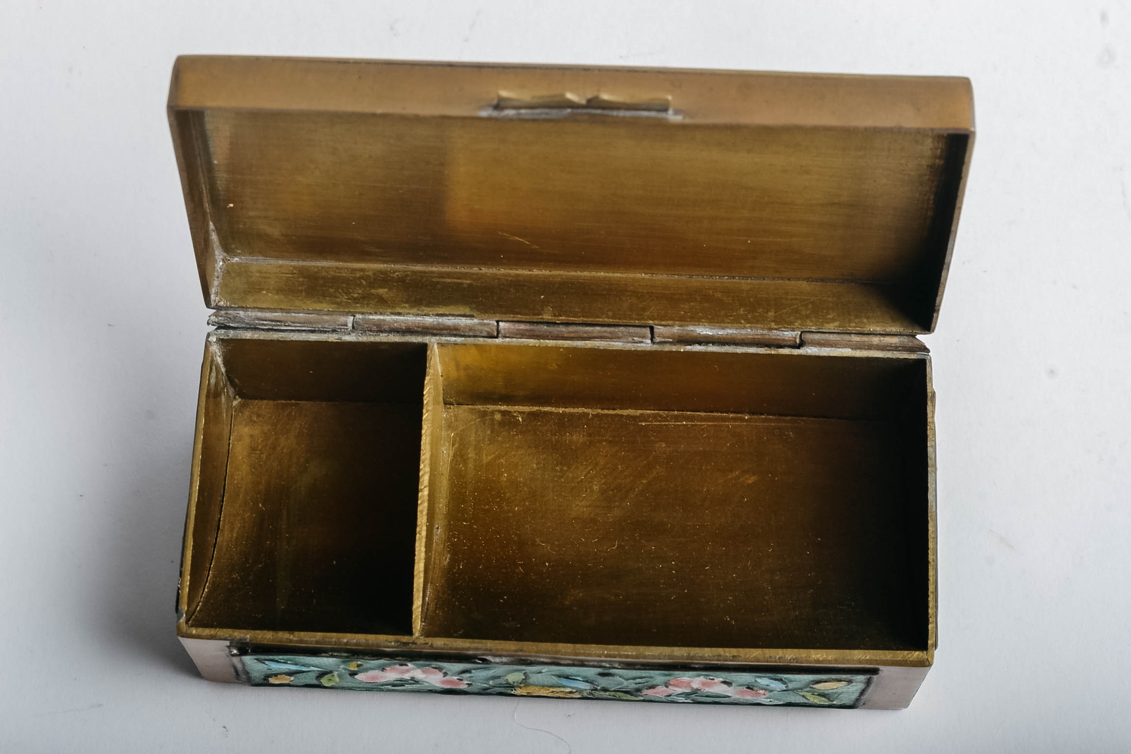 Vintage Brass Pill Box EBTH