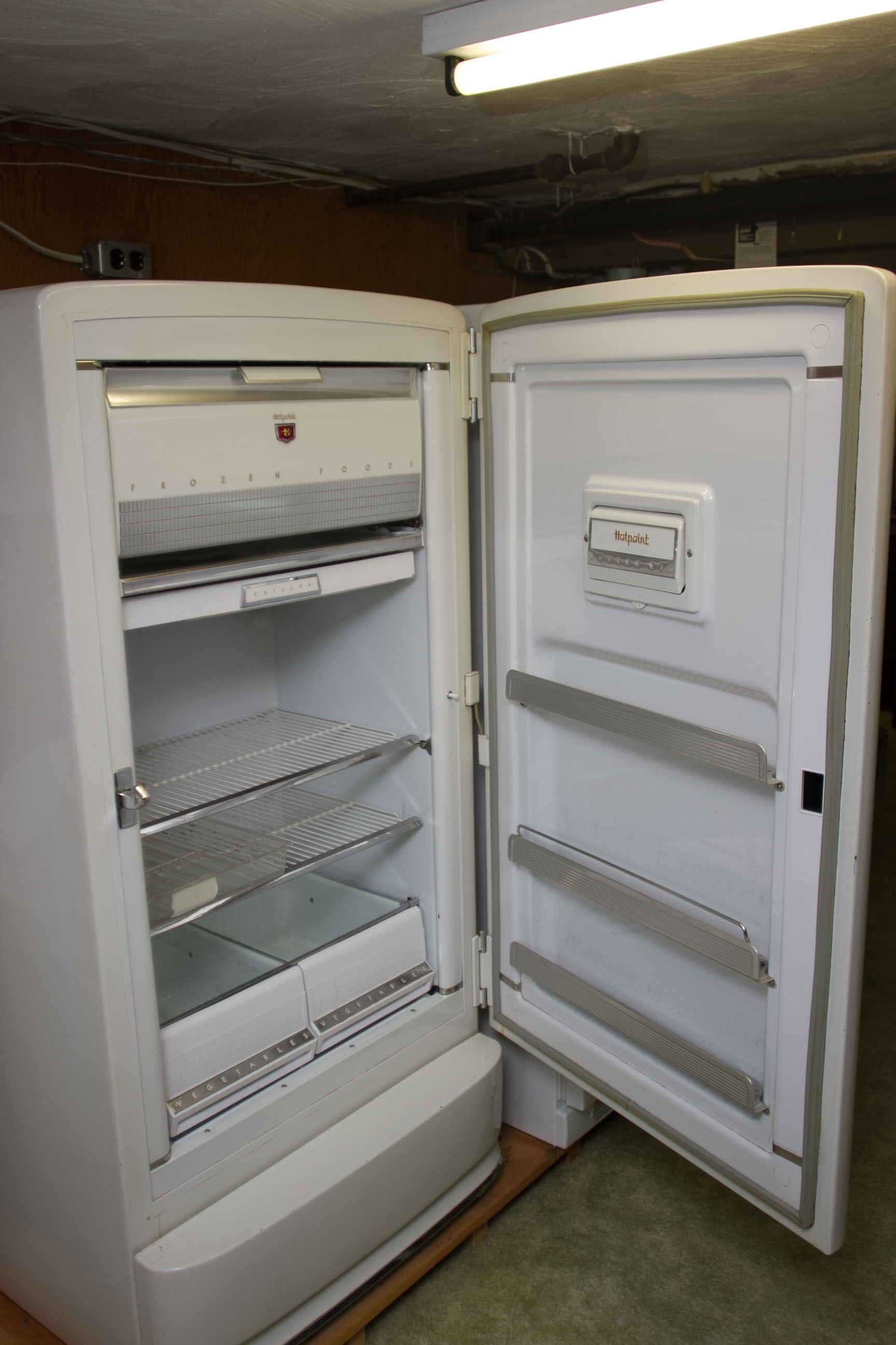 Vintage Hotpoint Refrigerator EBTH