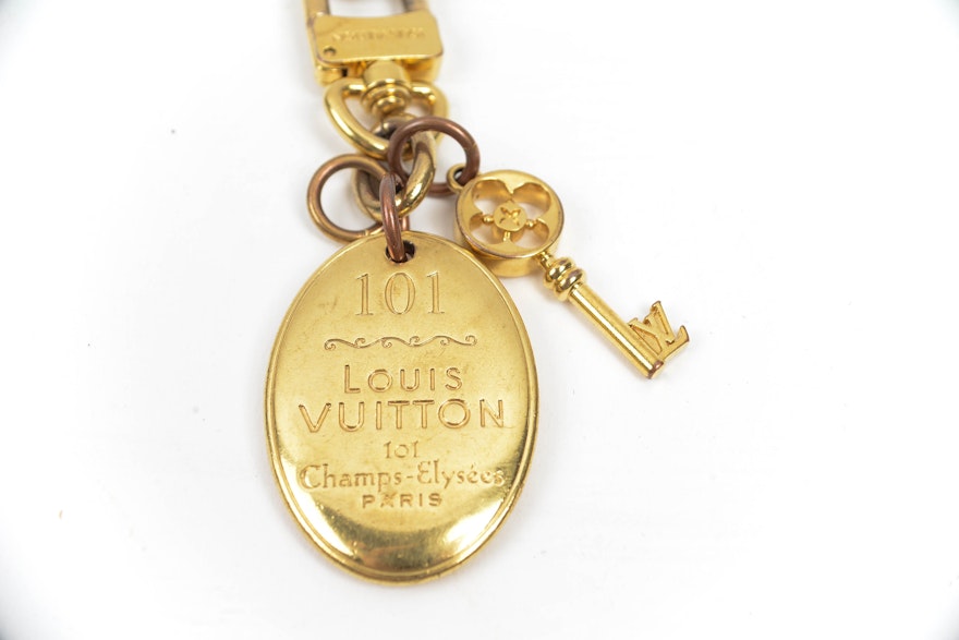 Louis Vuitton Hotel Keychain 101 Champs-Elysees Paris in Gold Tones | EBTH