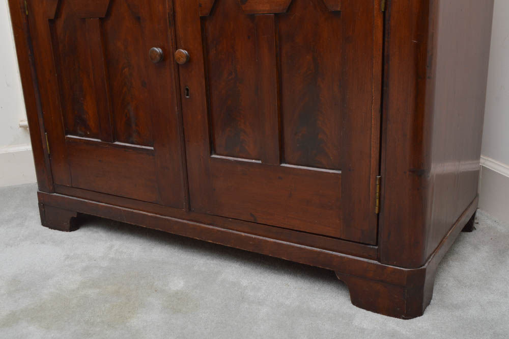 Antique Flame Mahogany Marble Topped EBTH