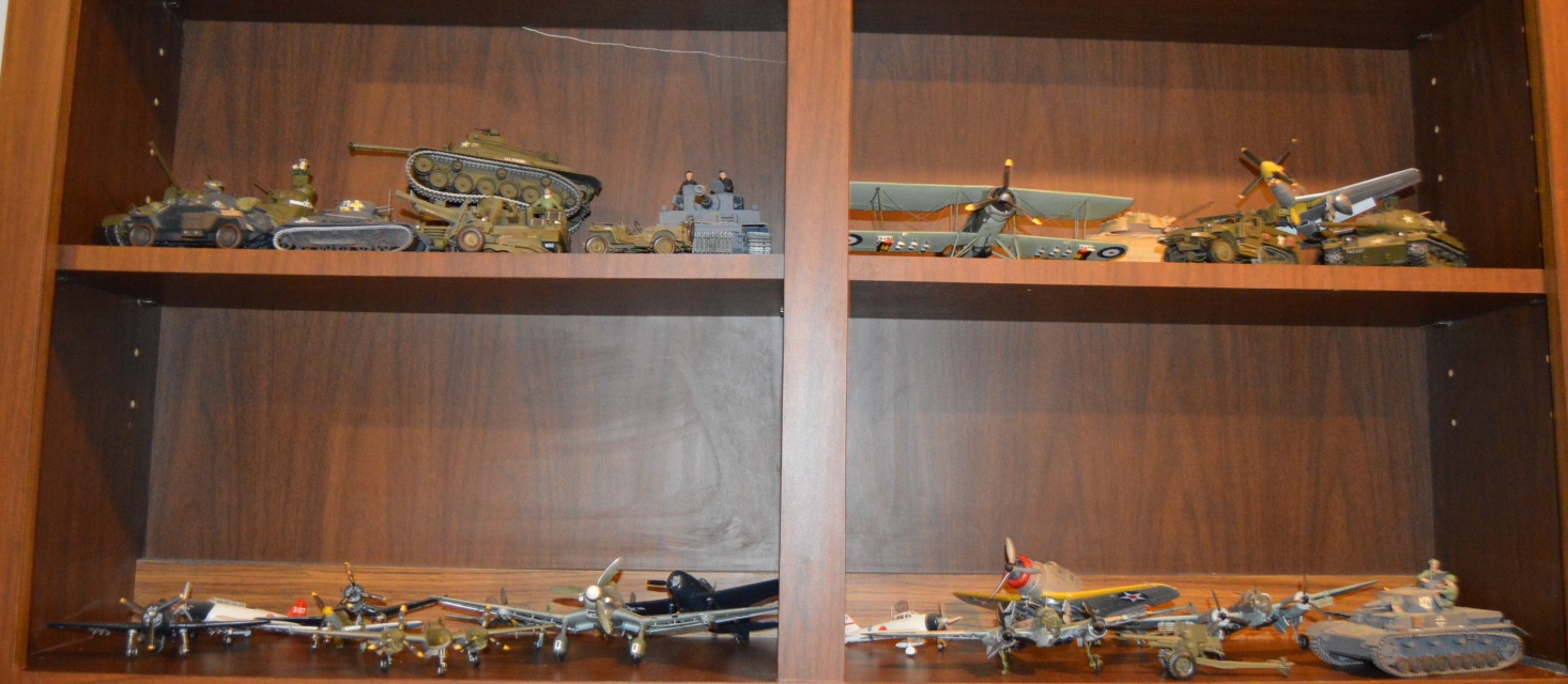 Hand Crafted Model Tanks and Airplanes EBTH