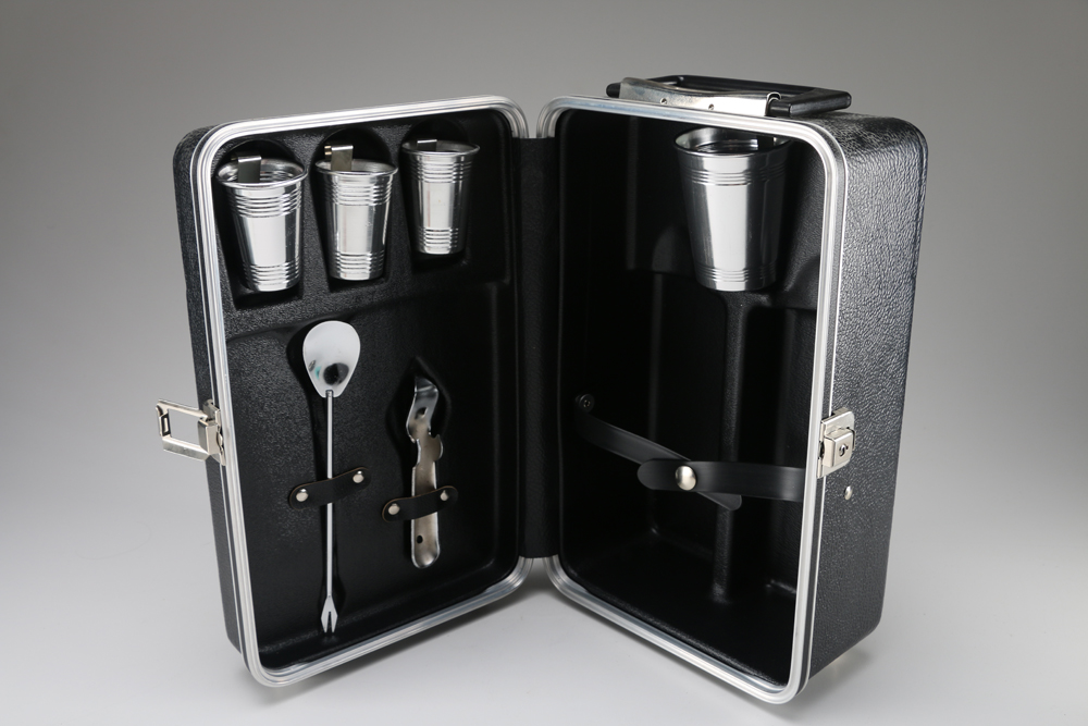 Executair 707 Vintage Portable Bar and Travel Bar Set EBTH