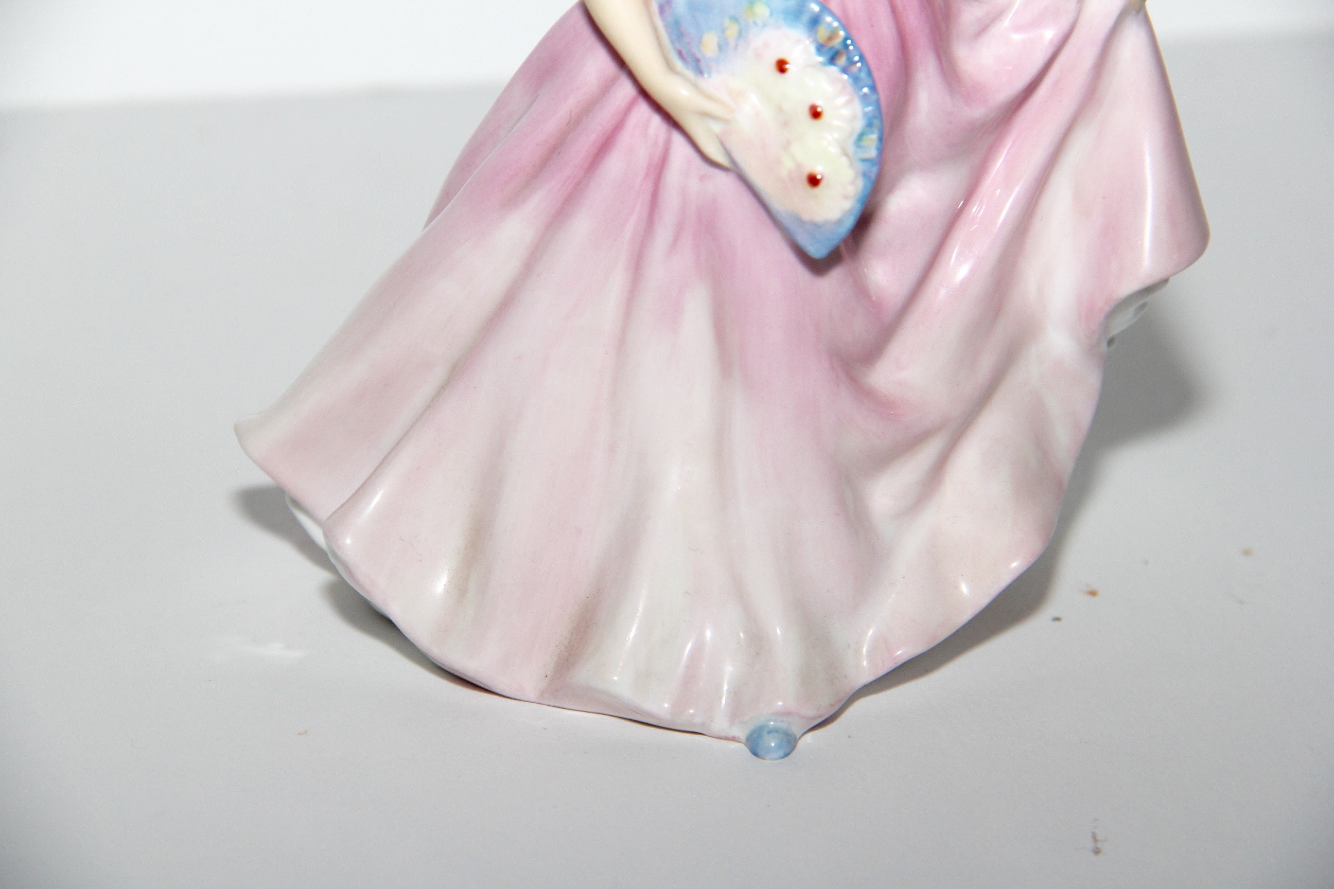 Royal Doulton "Invitation" Figurine EBTH