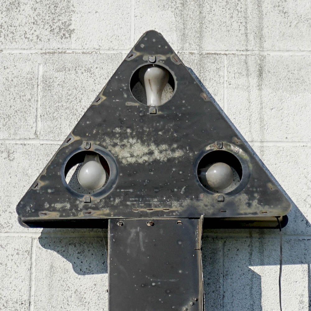 9' Handcrafted Flashing Arrow Sign EBTH