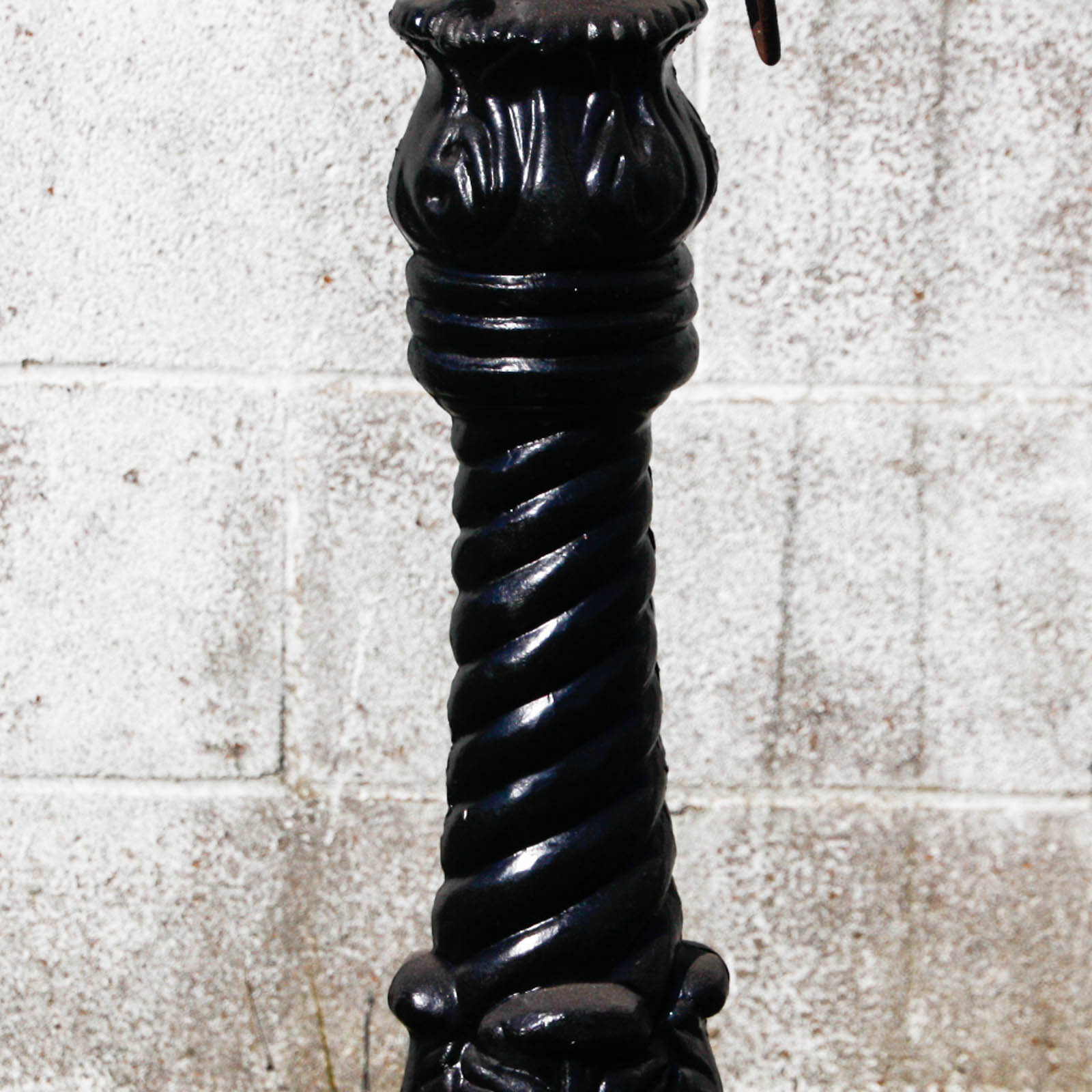 Cast Aluminum Horse Hitching Post EBTH