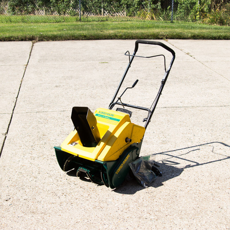 YardMan Gas Powered 5 HP Snow Blower EBTH