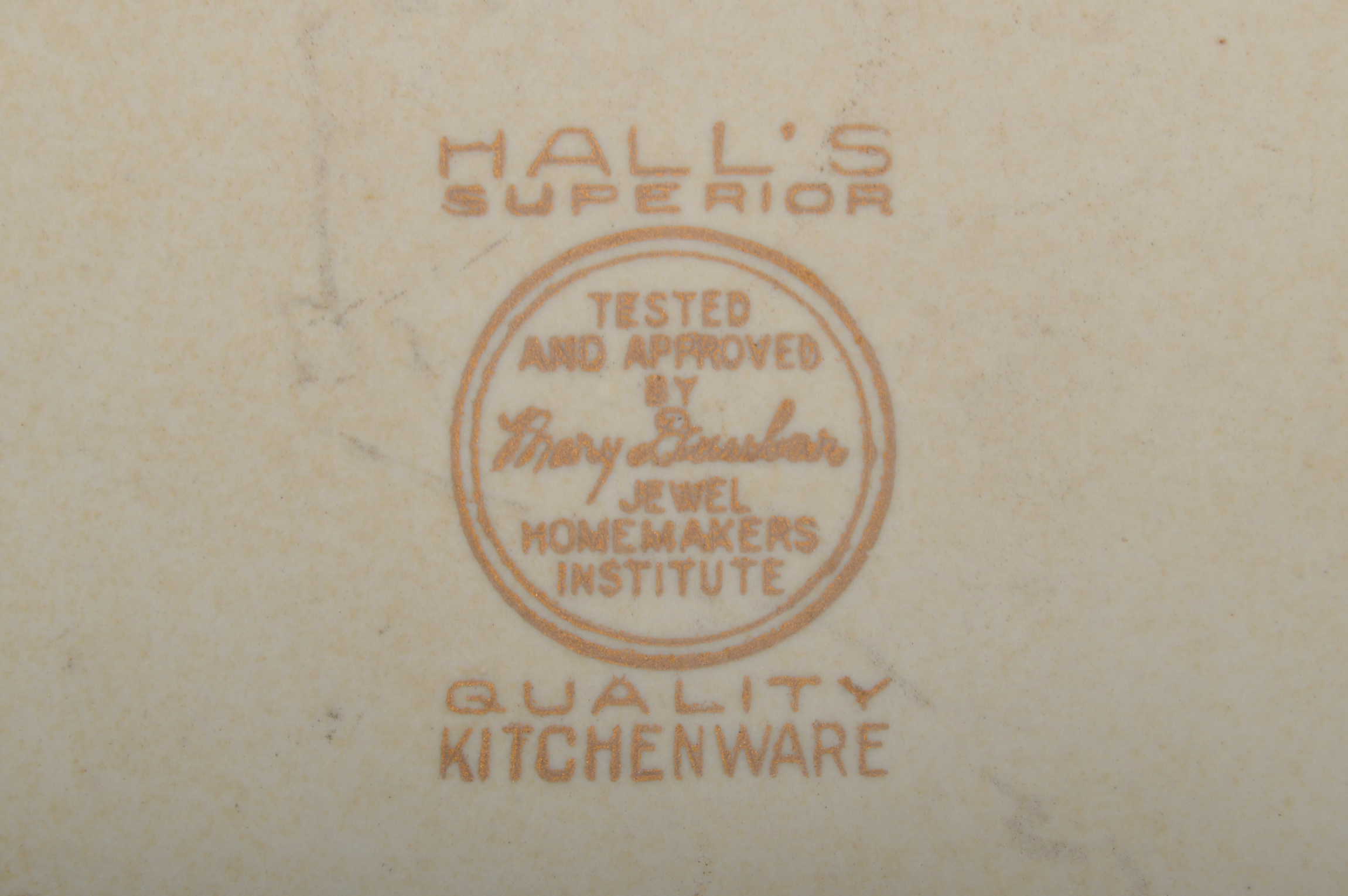 Vintage Hall's Superior Quality Kitchenware Set EBTH