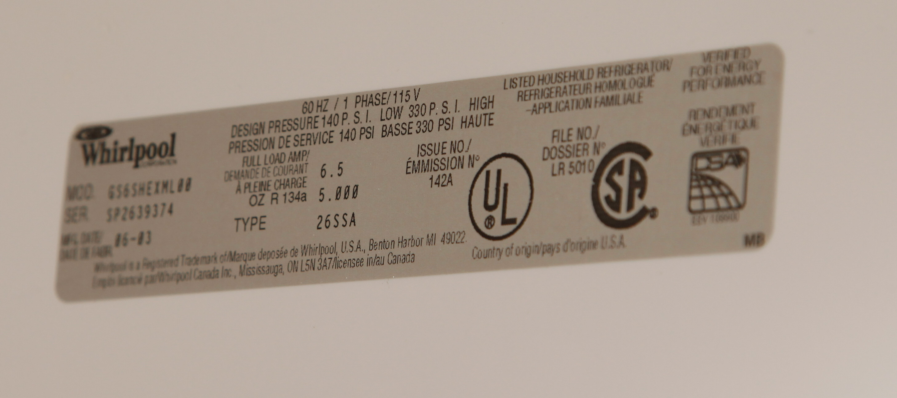 Silver "Whirlpool Gold" Refrigerator with Conquest Ice Filter EBTH