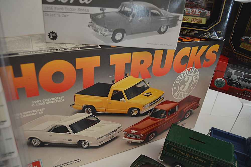 Collectible Die Cast Model Trucks and Cars EBTH