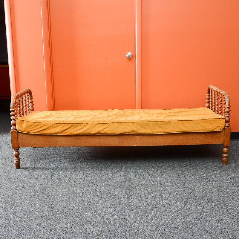 Antique Jenny Lind Day Bed Ebth
