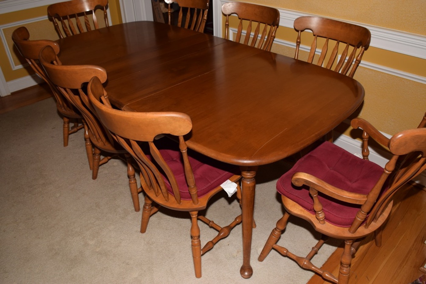Rock Maple Dining Room Round Table With Leafs