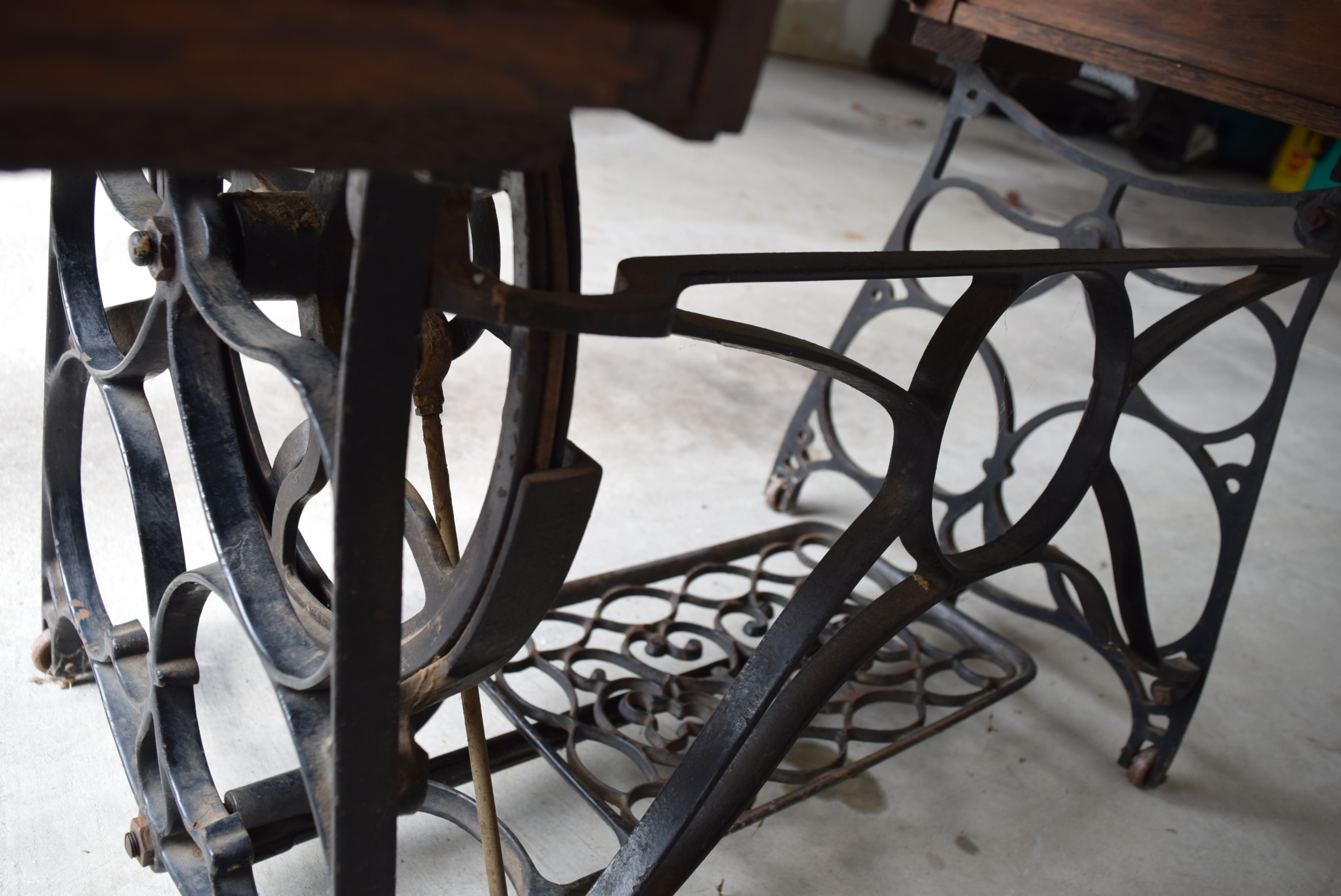 Antique Minnesota A Treadle Sewing Machine. EBTH