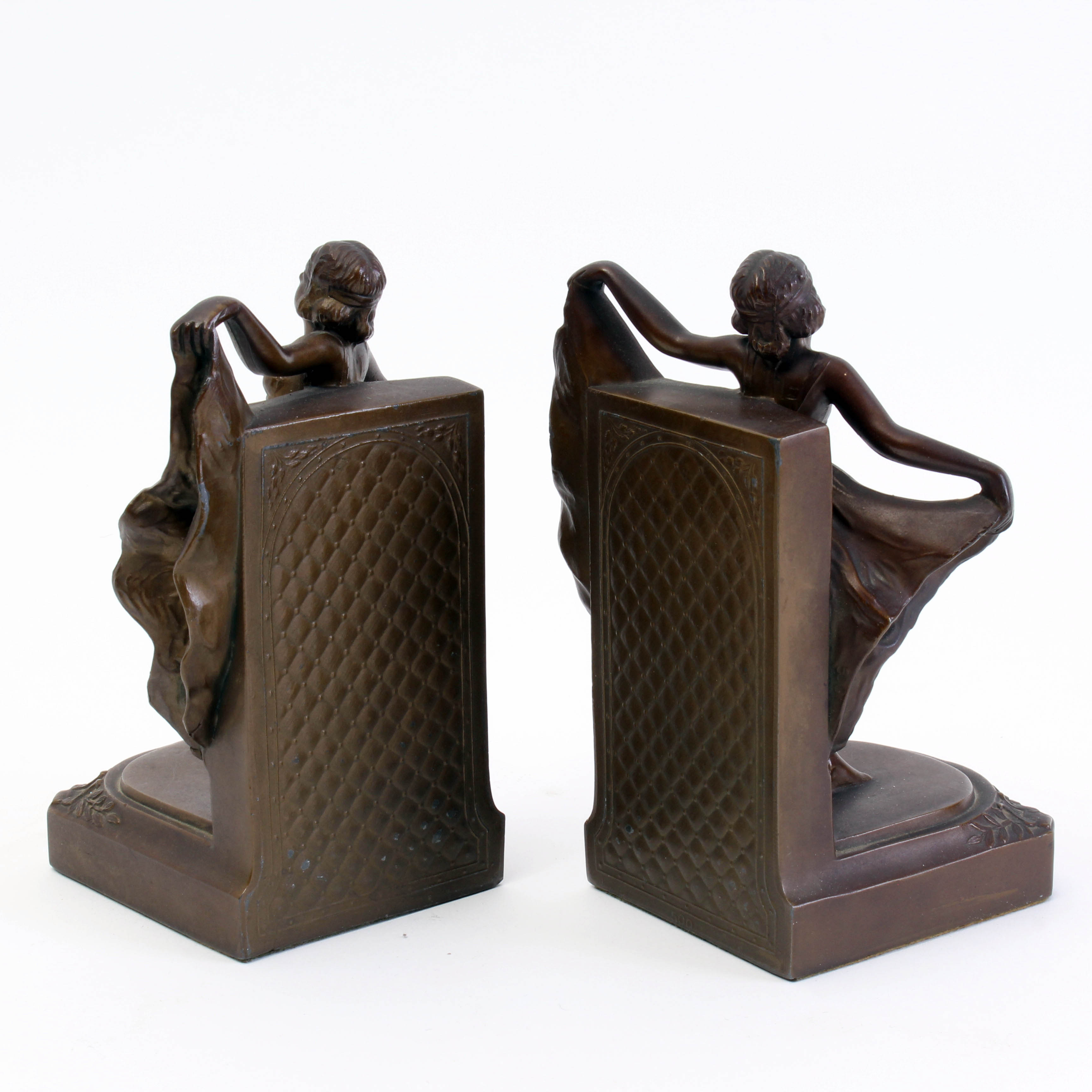 Pair of Bronze Art Nouveau Bookends EBTH
