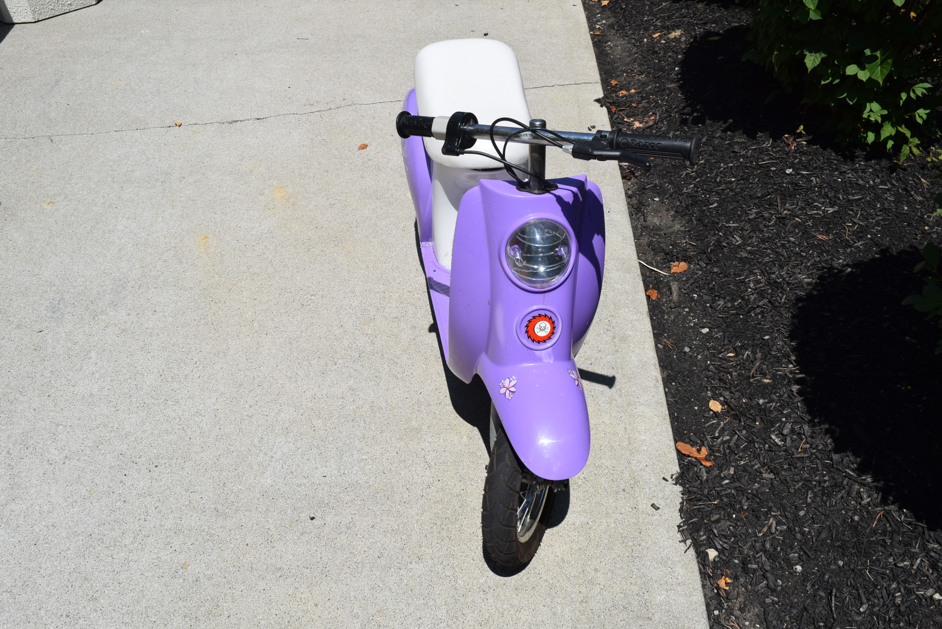 Razor Pocket Mod Betty Motorized Electric Scooter | EBTH
