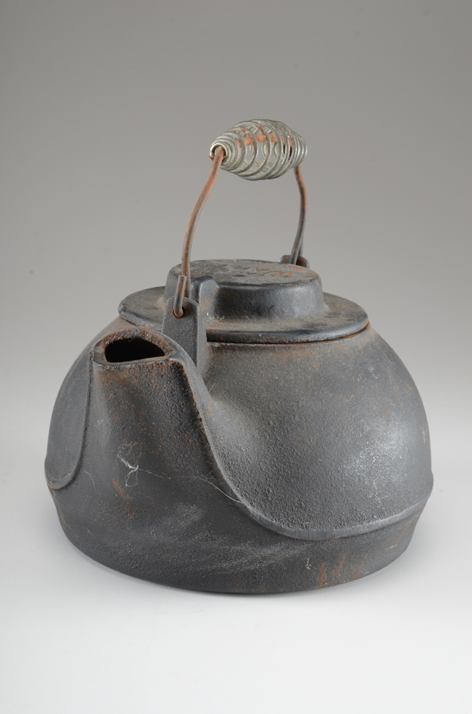 Antique Wagner Cast Iron Tea Kettle EBTH