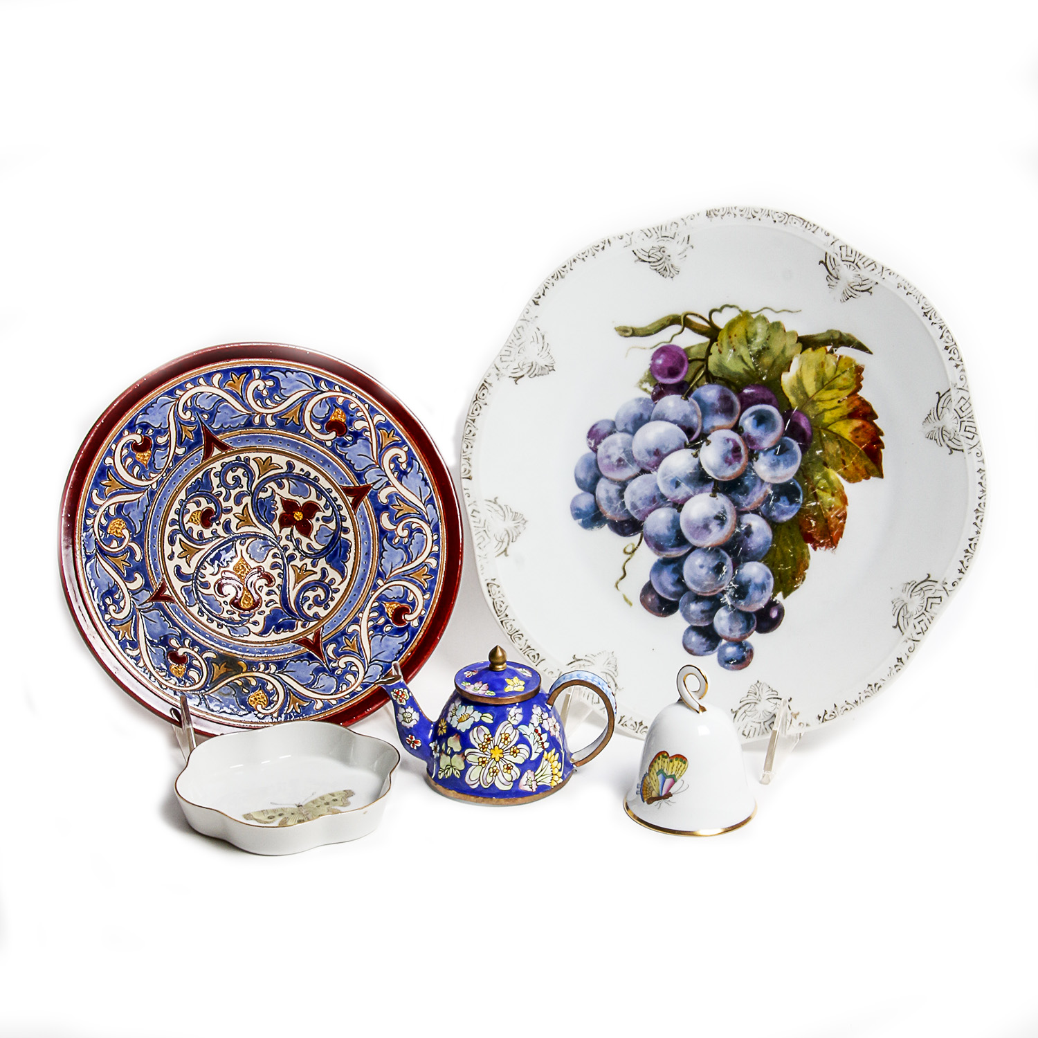 Grouping Of Decorative Plates And Other Decor Ebth