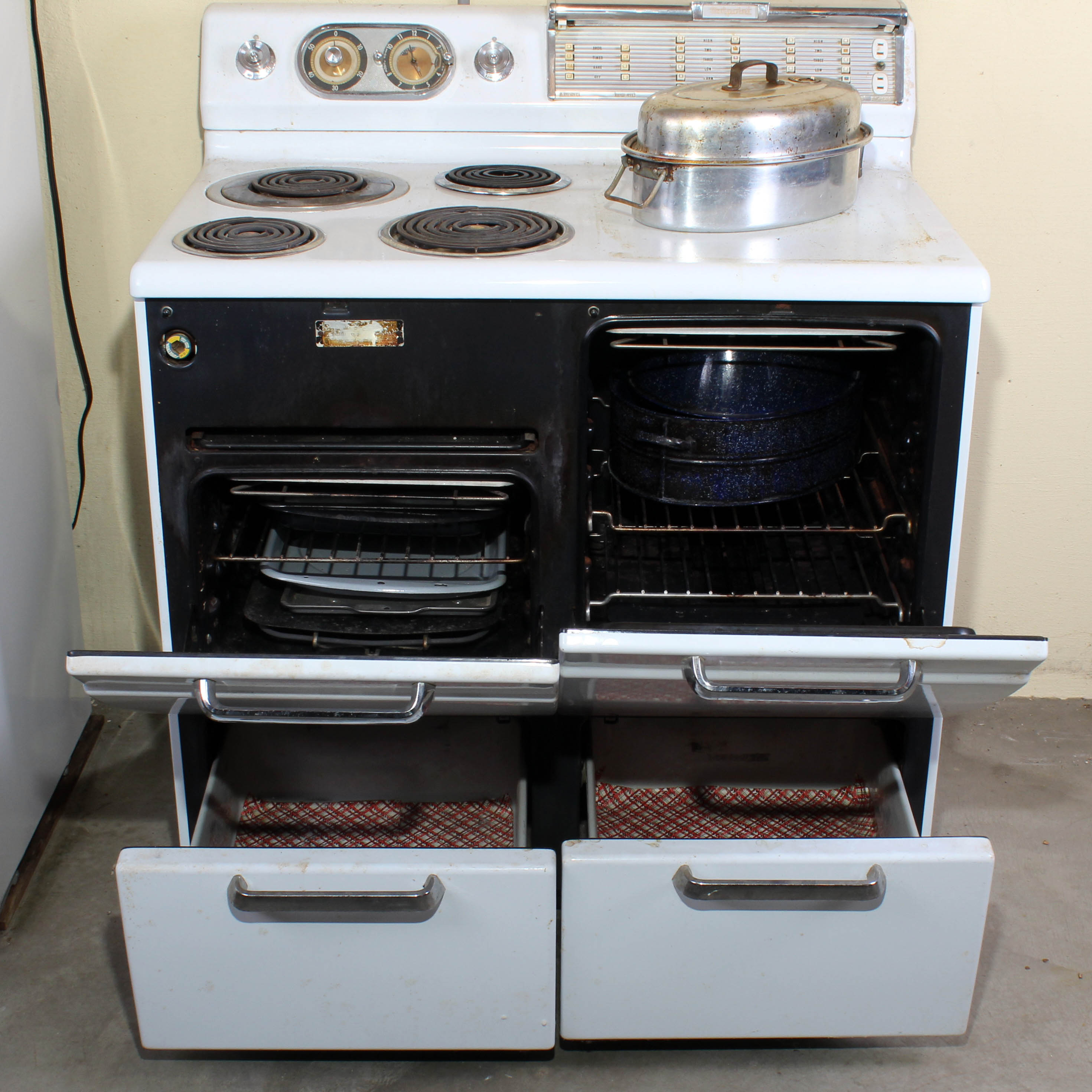 1960s Enamel Hot Point Electric Oven and Range EBTH