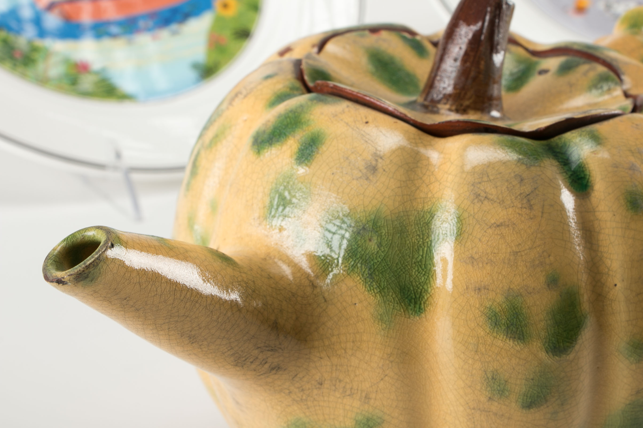 Art Deco Depression Glass, Redware Teapot, Villeroy & Boch Plates EBTH