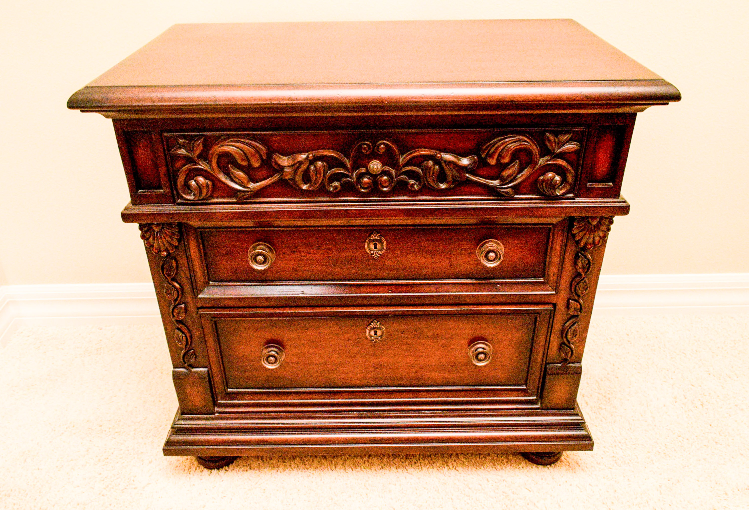 Tommy Bahama Side Tables EBTH