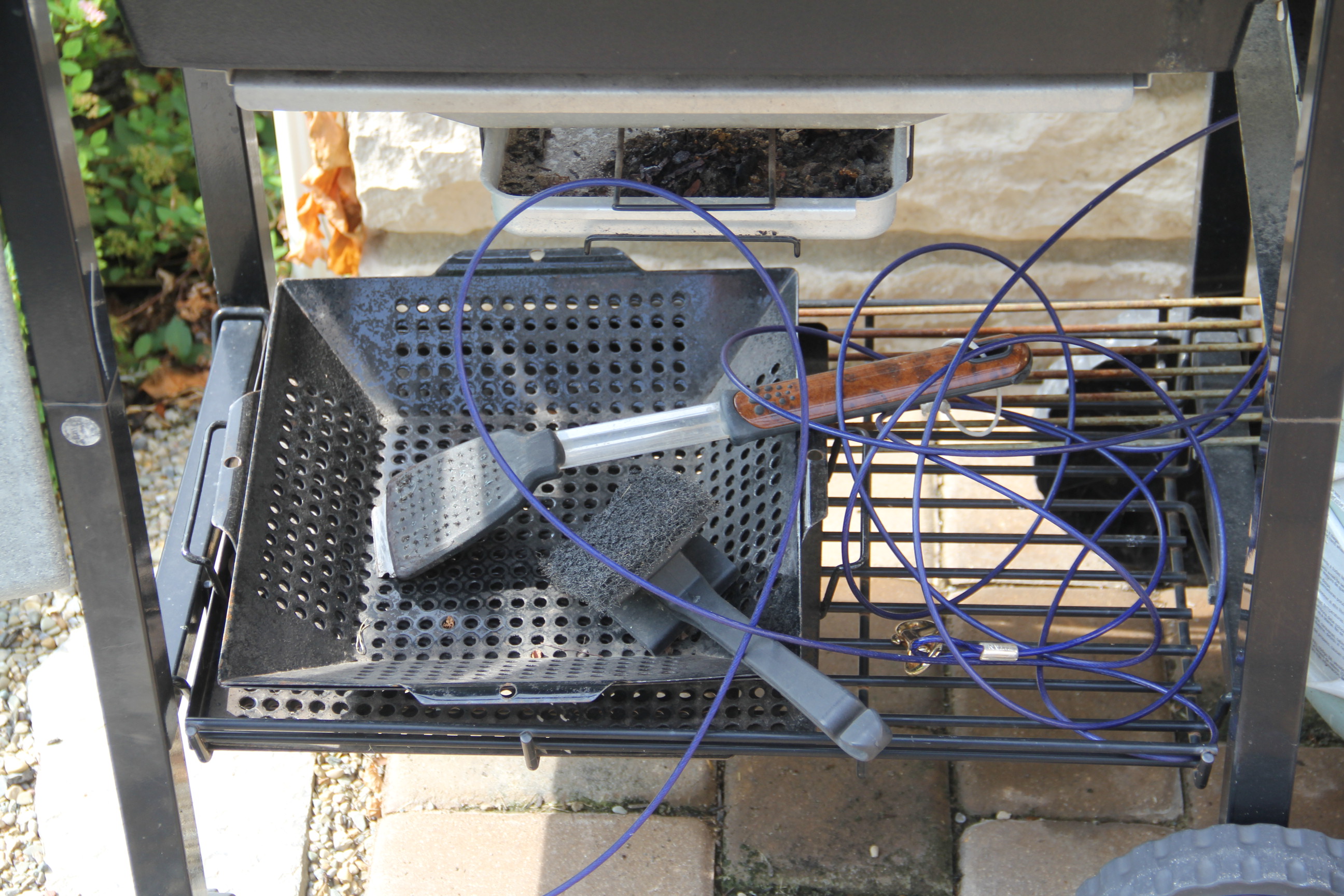 er Genesis Silver Grill EBTH