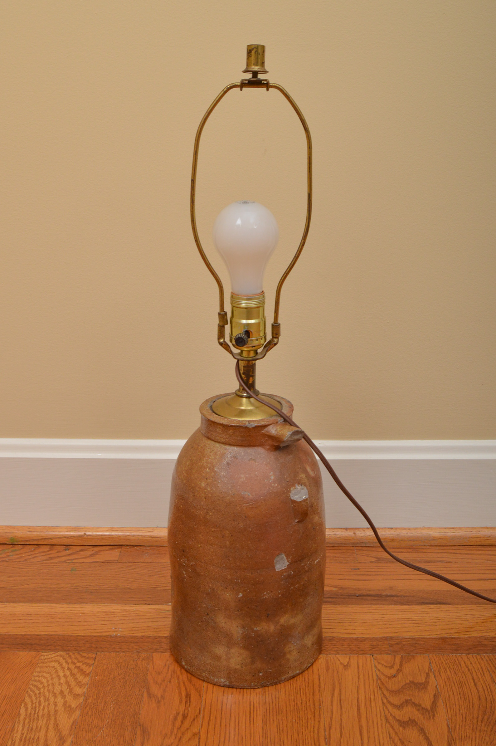 Stoneware Jug Lamp EBTH