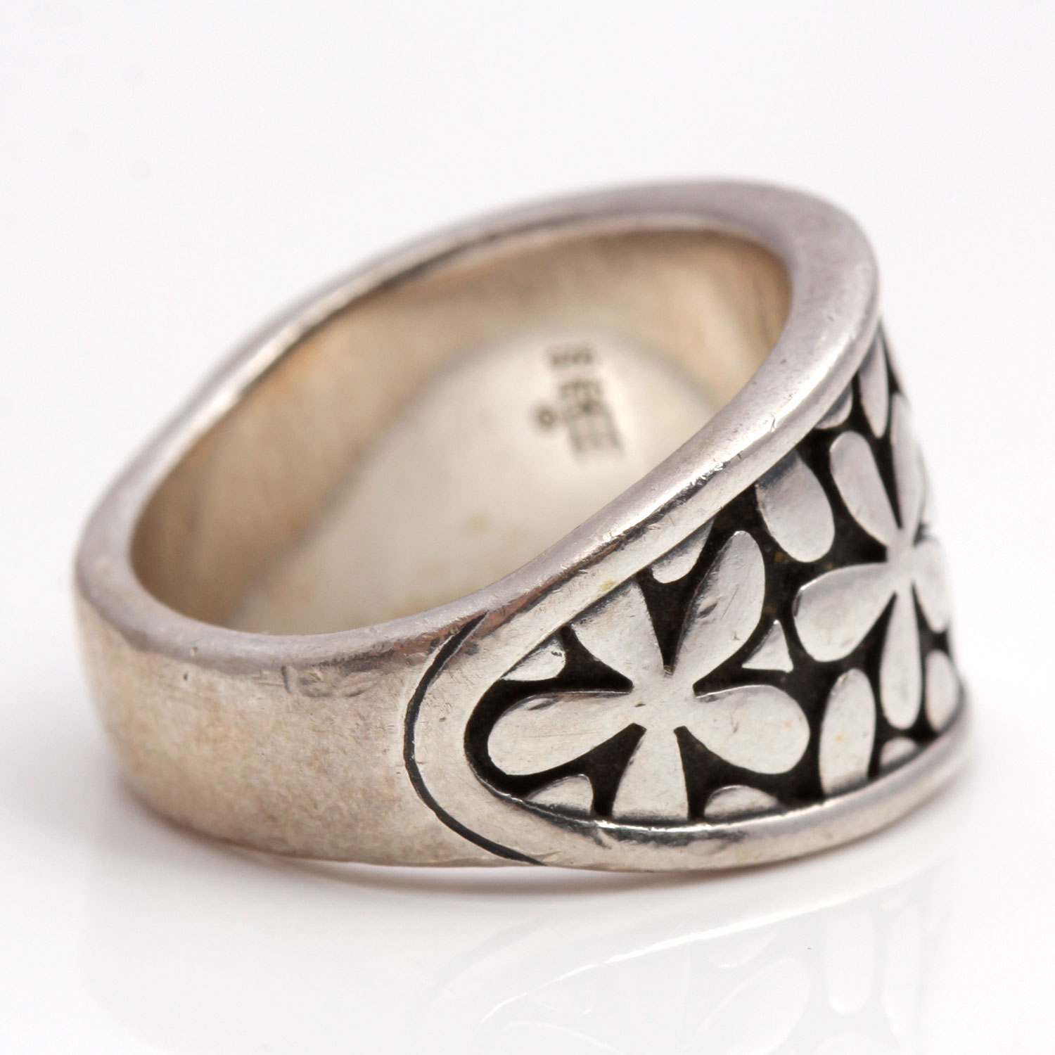 james avery policy on resize ring