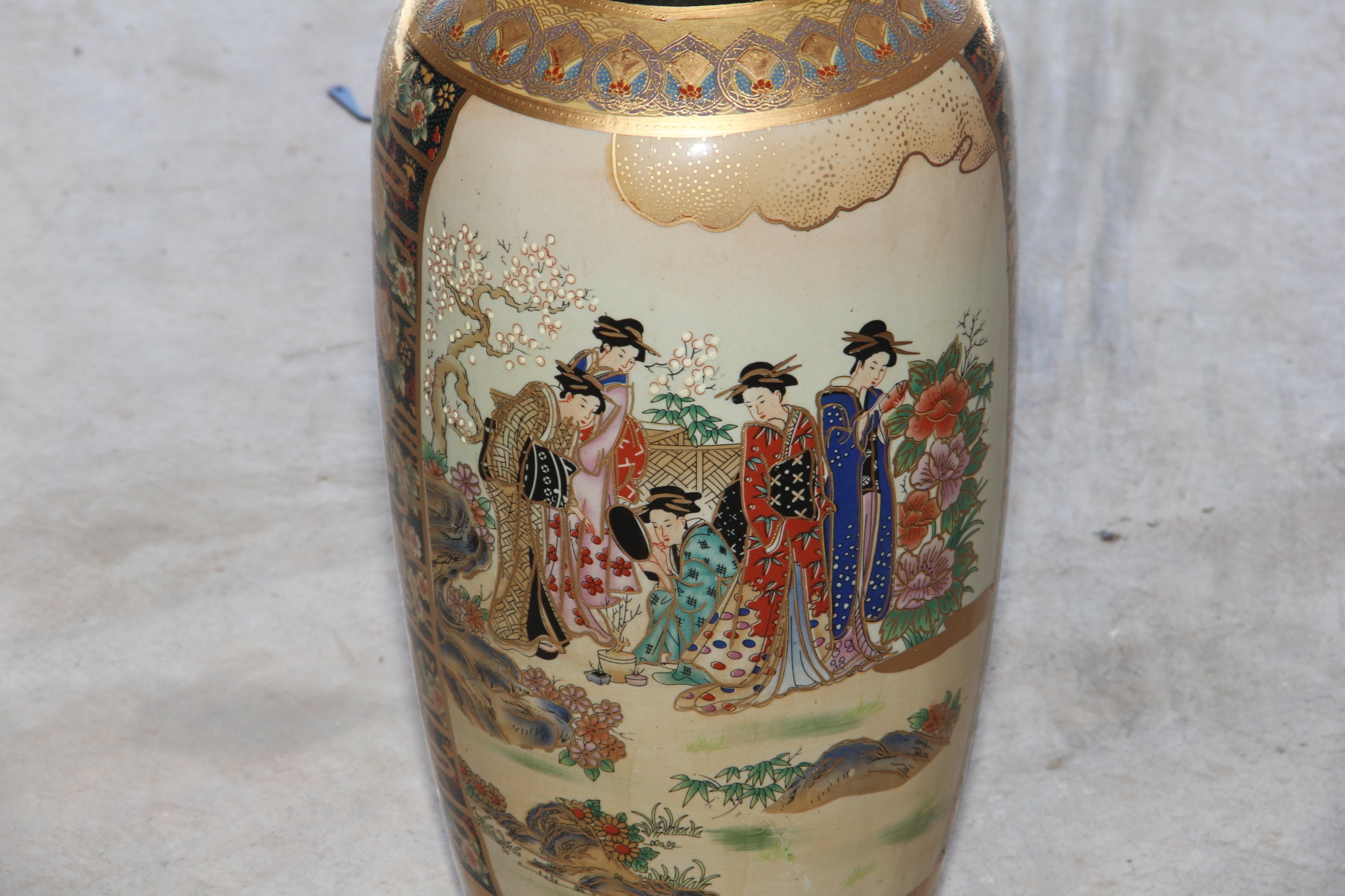Decorative Chinese Satsuma Style Vase EBTH