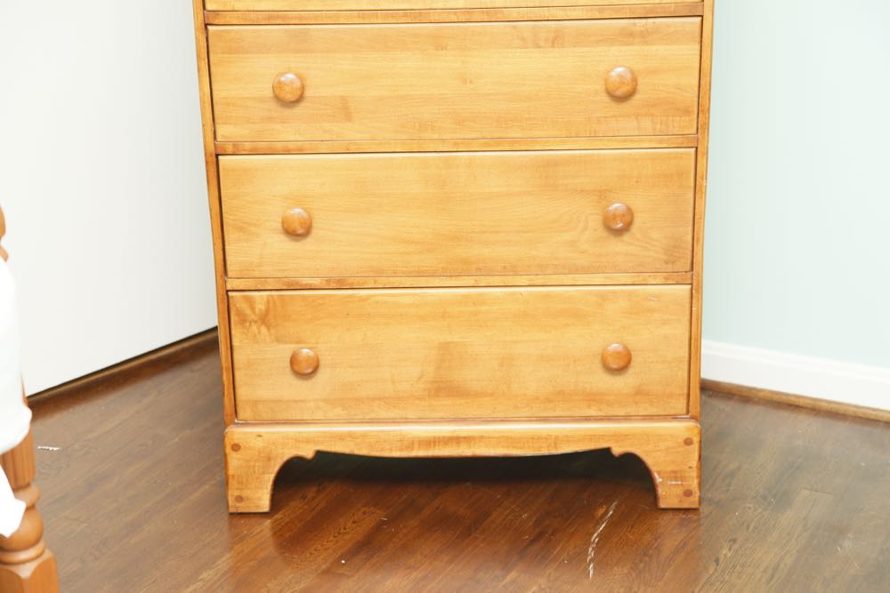 Willett Maple Chest of Drawers EBTH