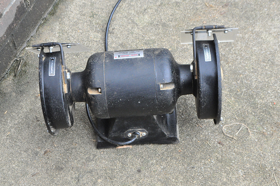 Central Machinery Heavy Duty All Ball Bearing Bench Grinder EBTH