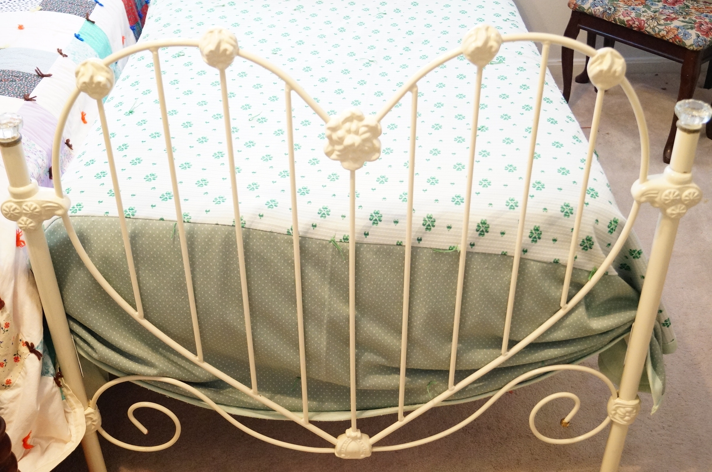 White Iron Heart Shaped Twin Bed Frame EBTH