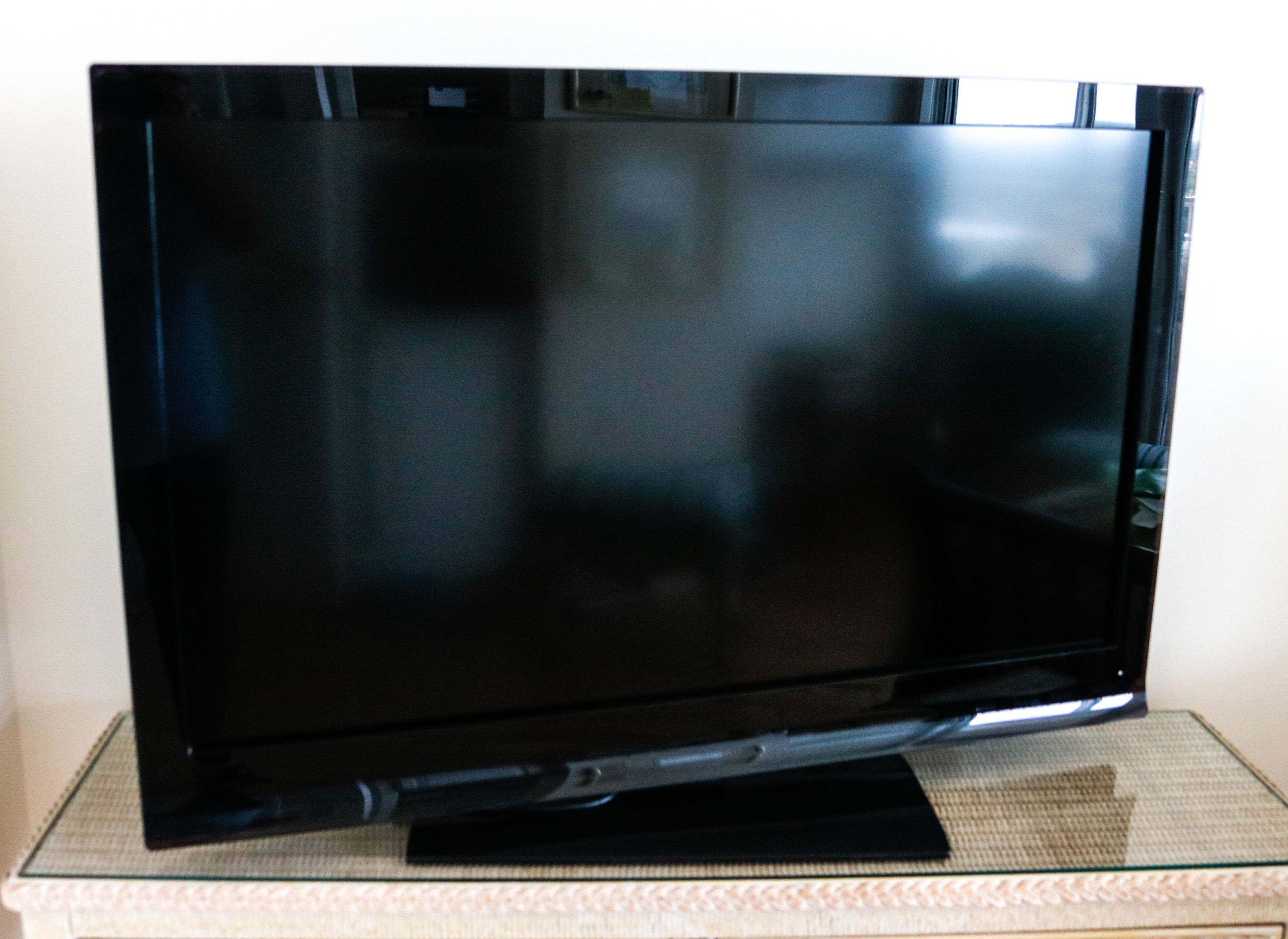 42" Insignia Television EBTH