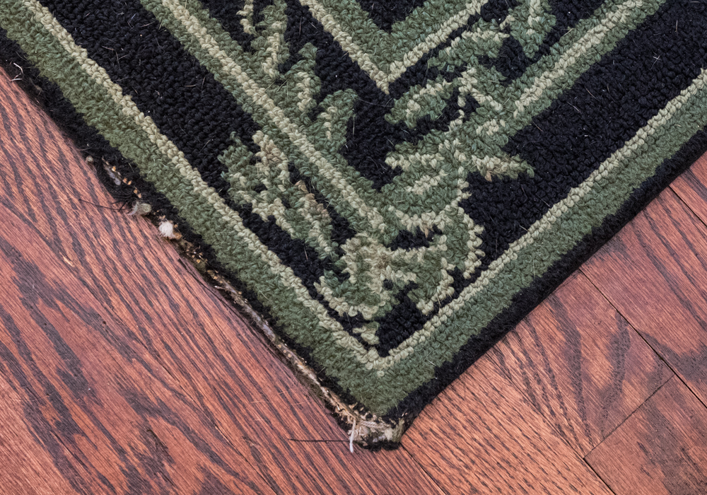 Tufted Black Floral Area Rug EBTH