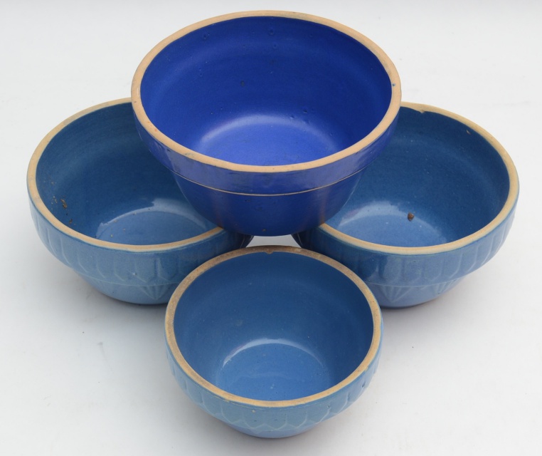 Small Stoneware Pottery Mixing Bowls EBTH