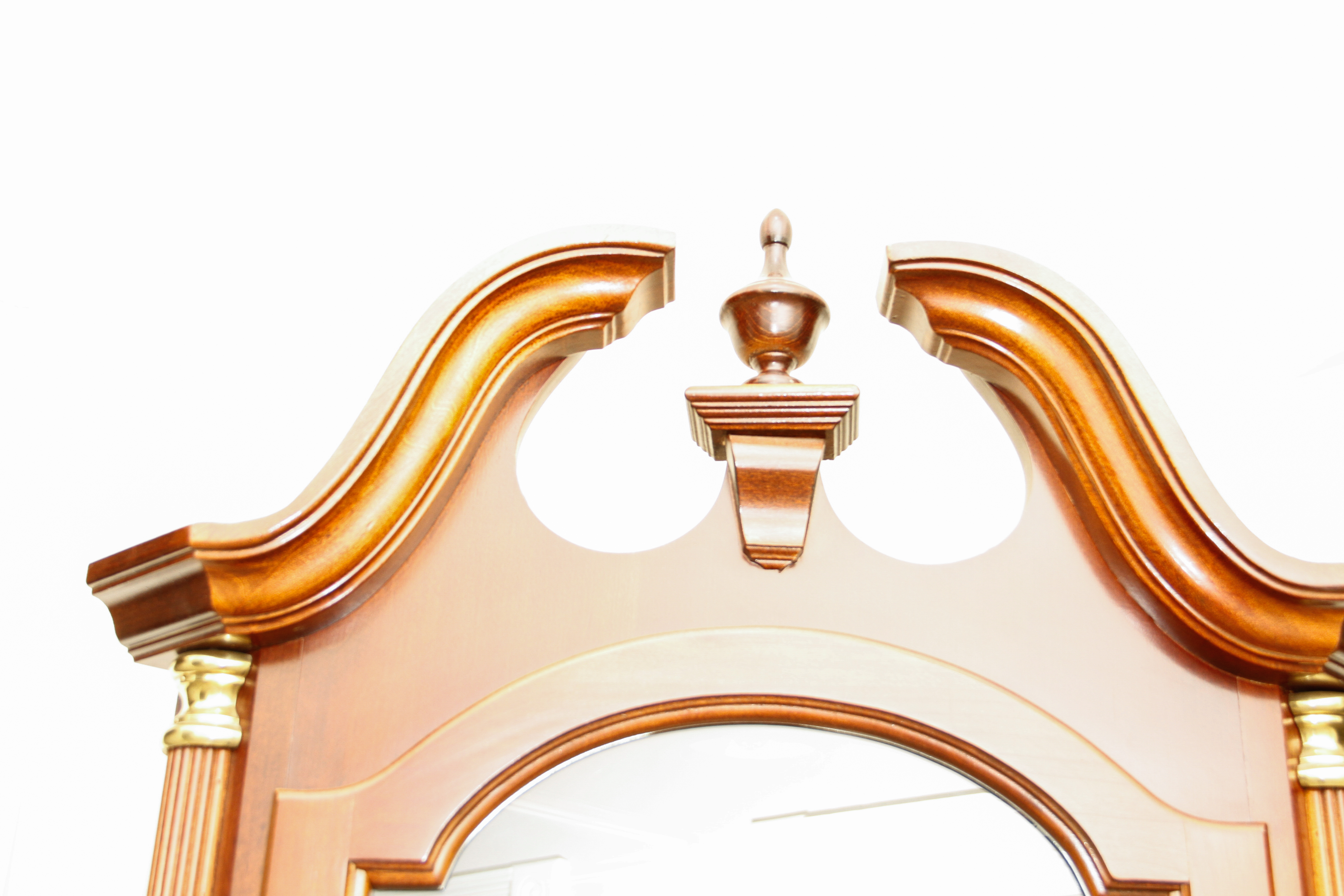 Pulaski Furniture Corner Curio EBTH