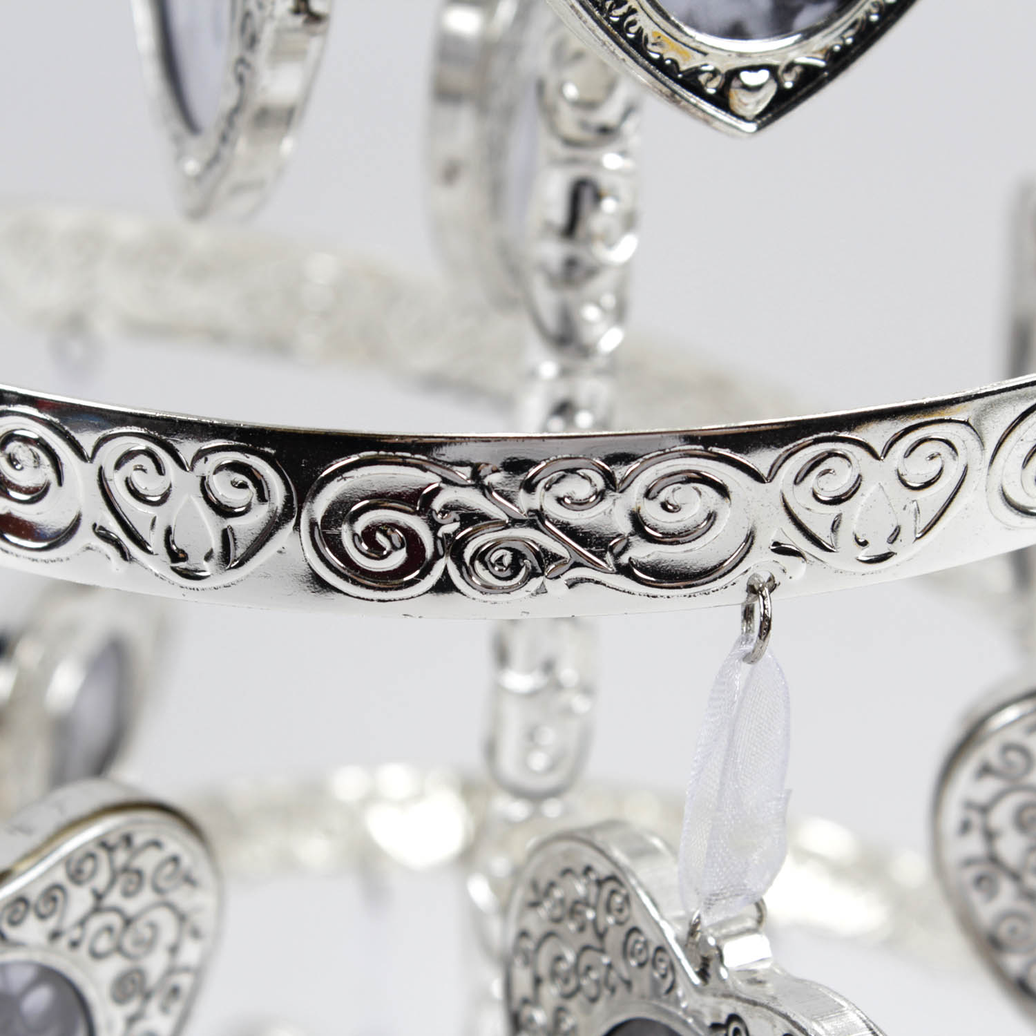 Things Remembered "Heart To Heart" Family Tree Photo Stand EBTH