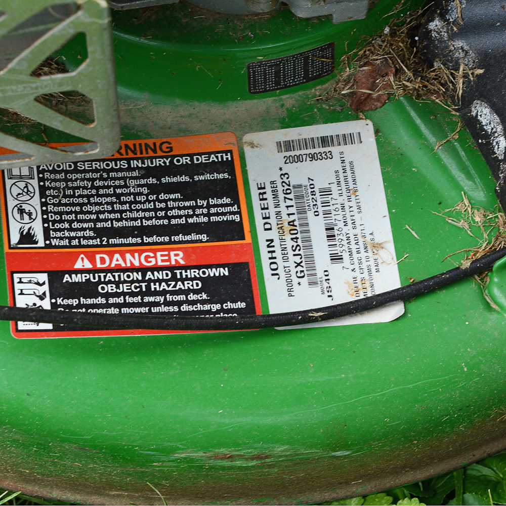 John Deere Model JS40 SelfPropelled Lawn Mower EBTH