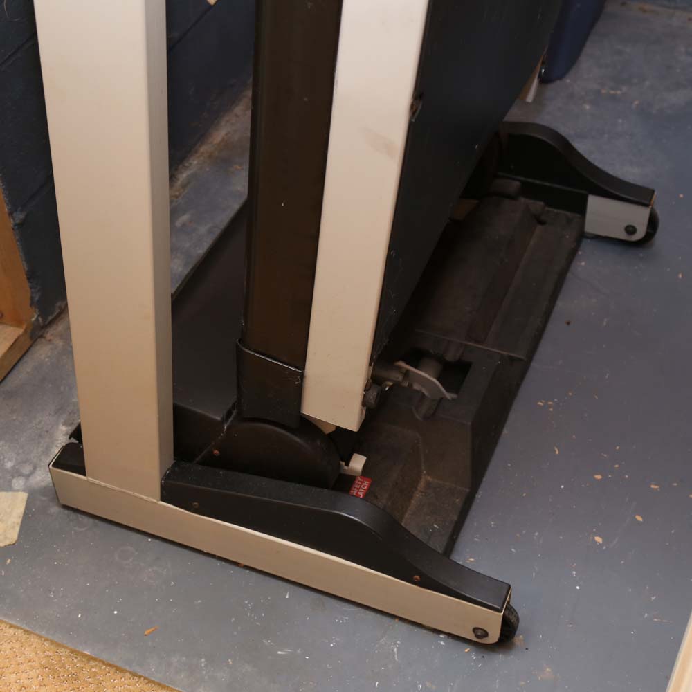 Discovery 560HR Treadmill EBTH