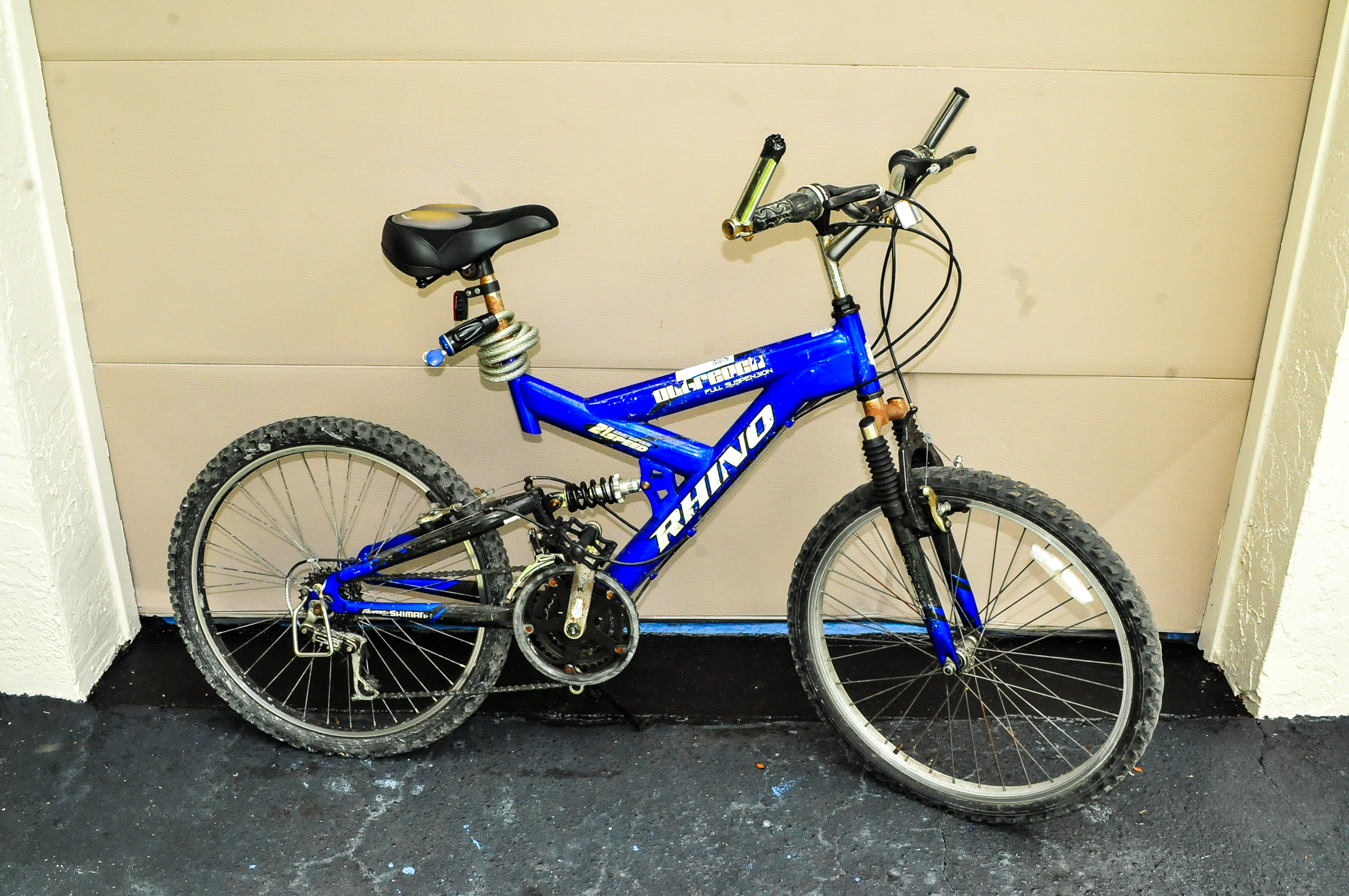 rhino dual suspension mountain bike