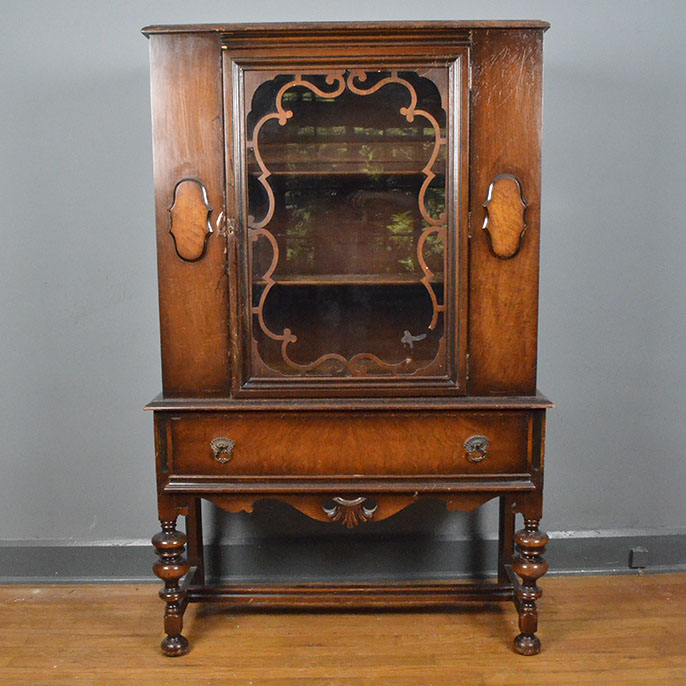Early 20th Century Tomlinson Victorian Hutch EBTH