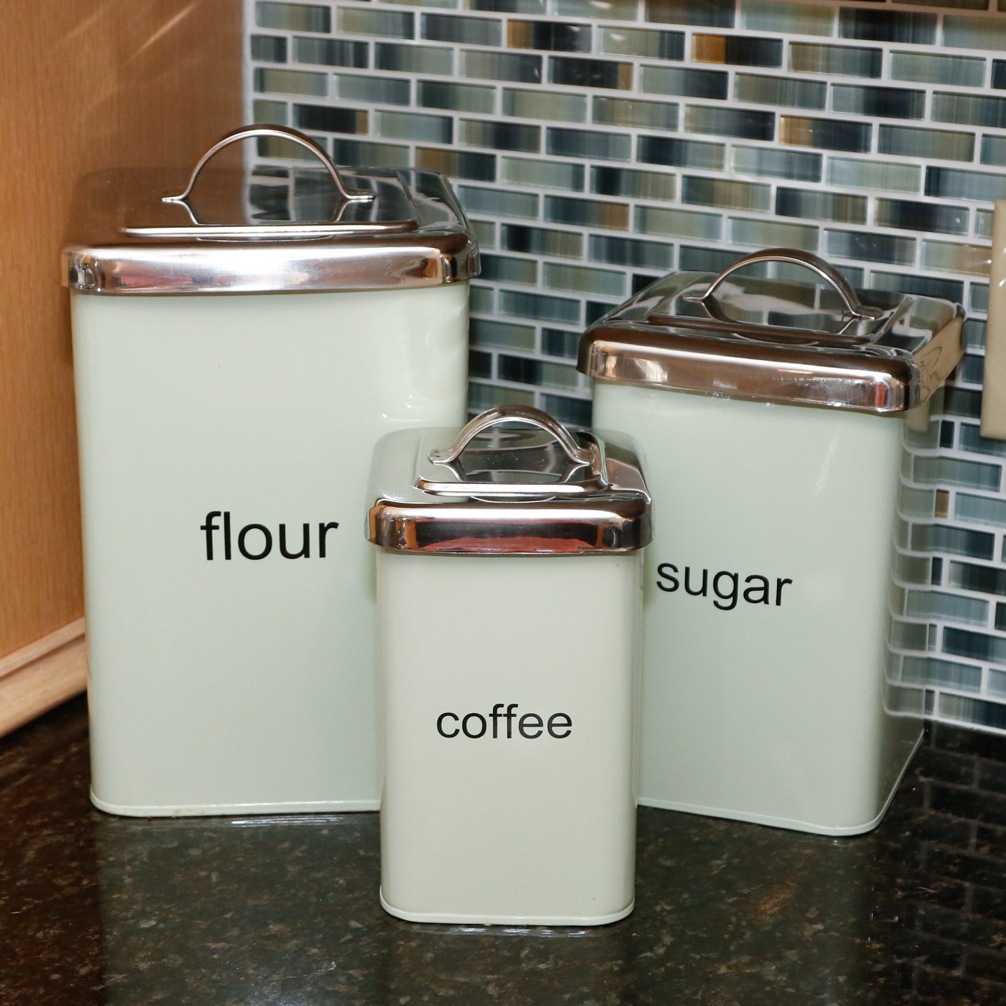 PIer 1 Imports Set of Three Graduated Kitchen Canisters EBTH