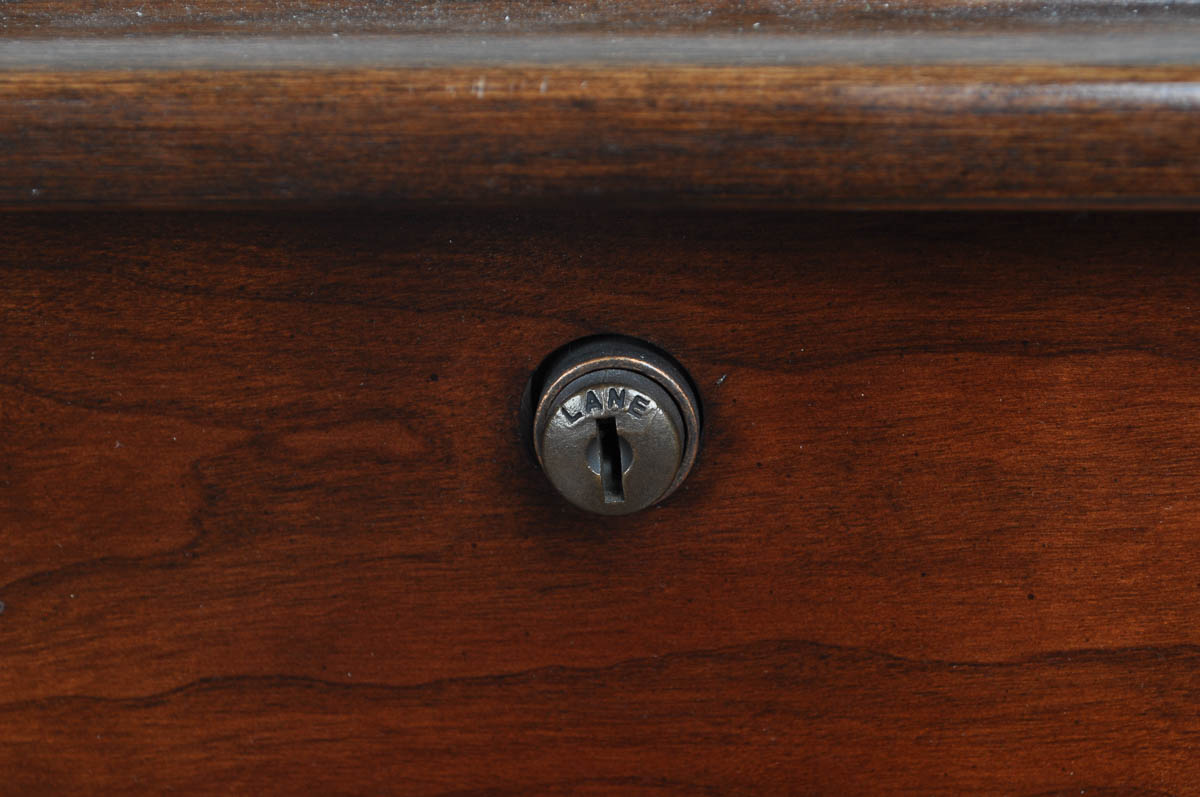 Lane Cedar Chest EBTH