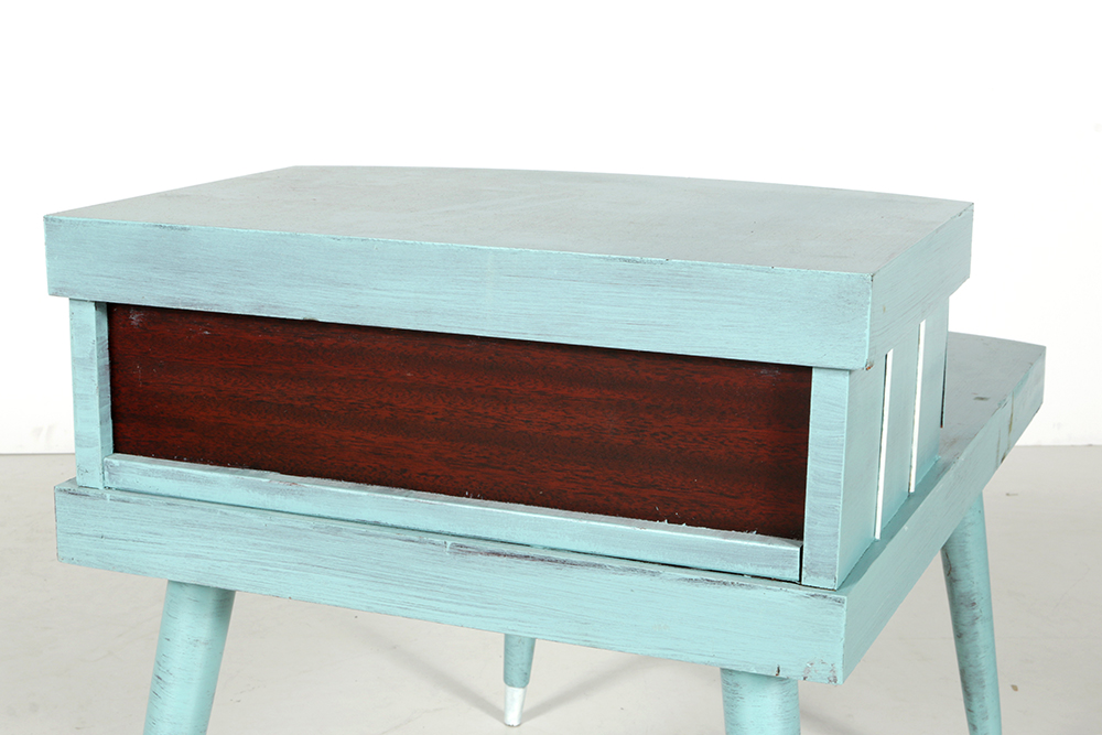 Mid Century Modern Painted End Table EBTH
