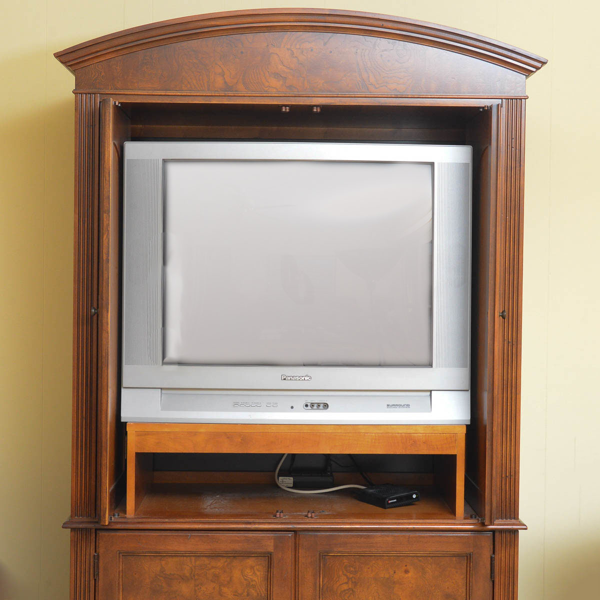 Hekman Entertainment Center EBTH