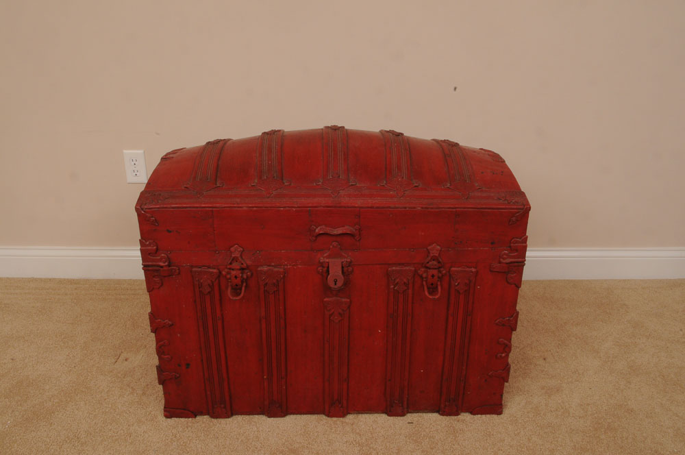 Antique Steamer Trunk EBTH