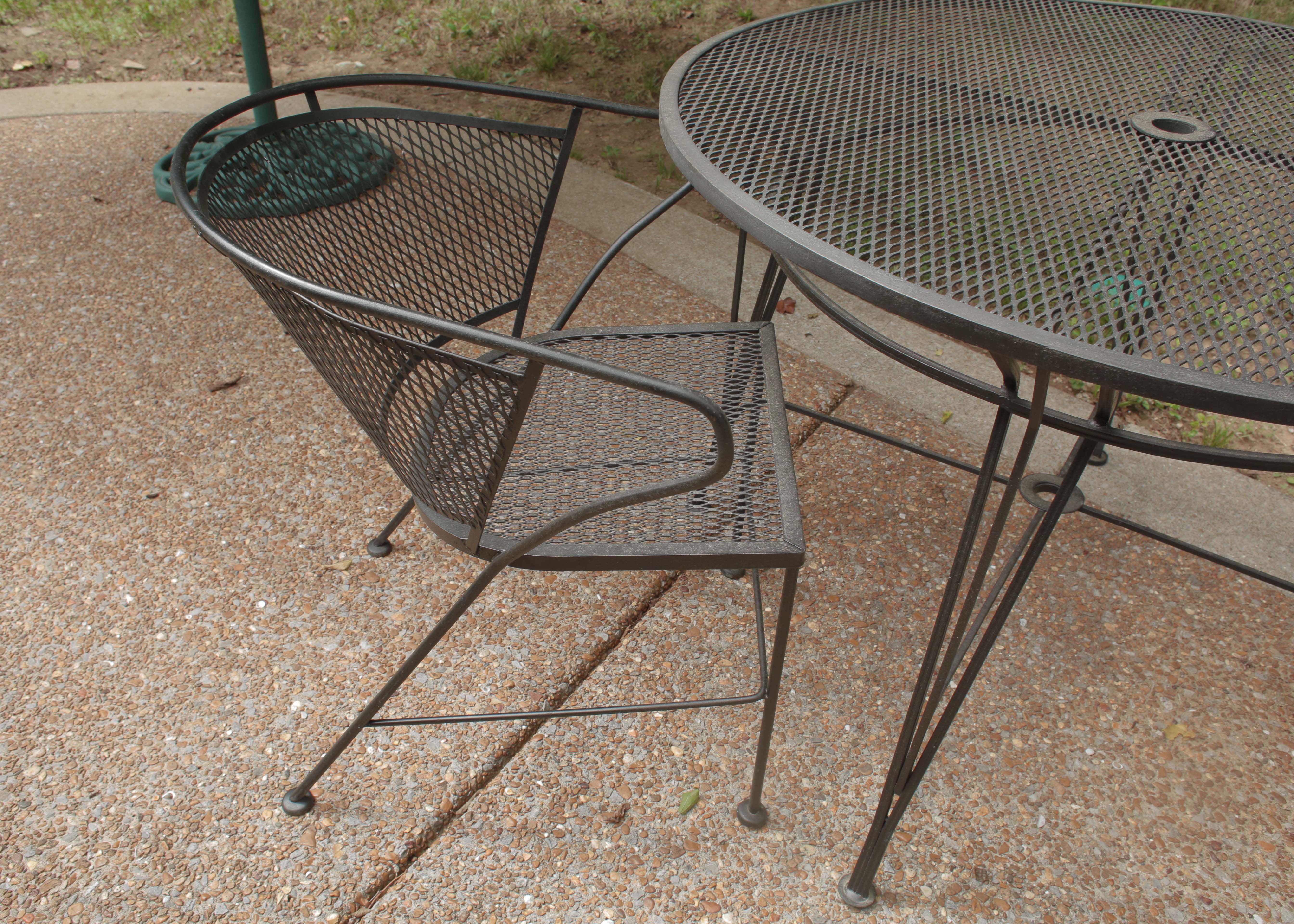 Metal Patio Table and Chair Set EBTH
