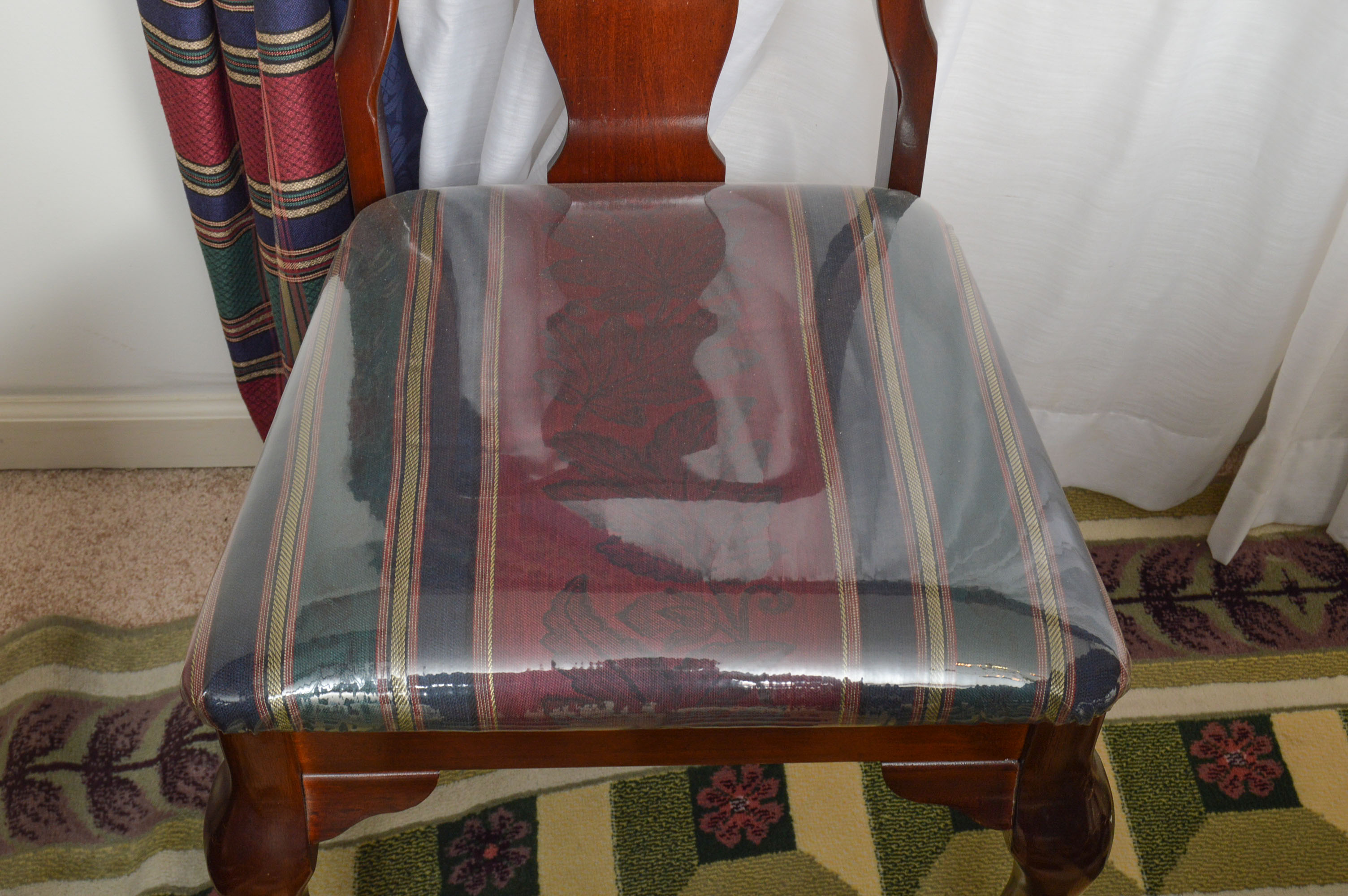 Singer Furniture Dining Table and Chairs EBTH