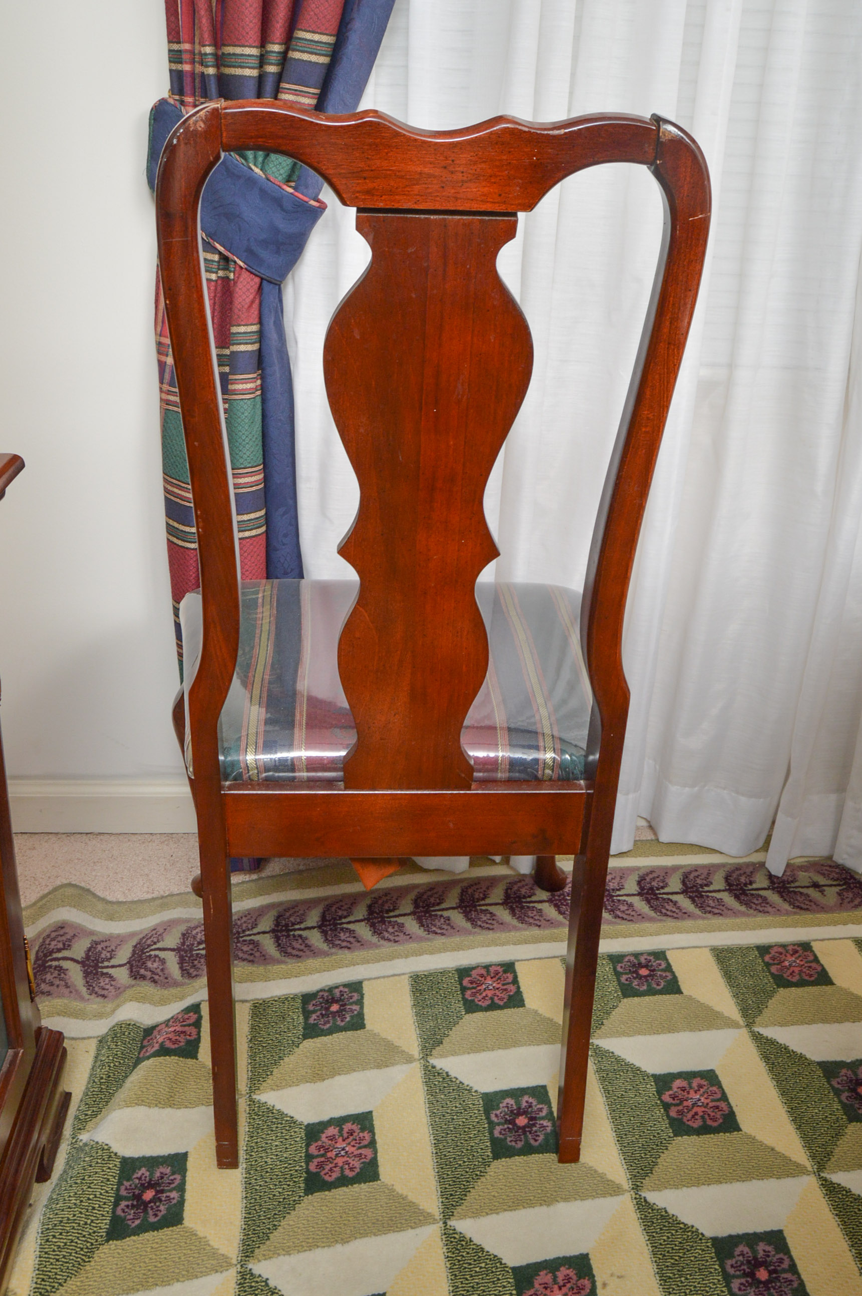 Singer Furniture Dining Table and Chairs EBTH