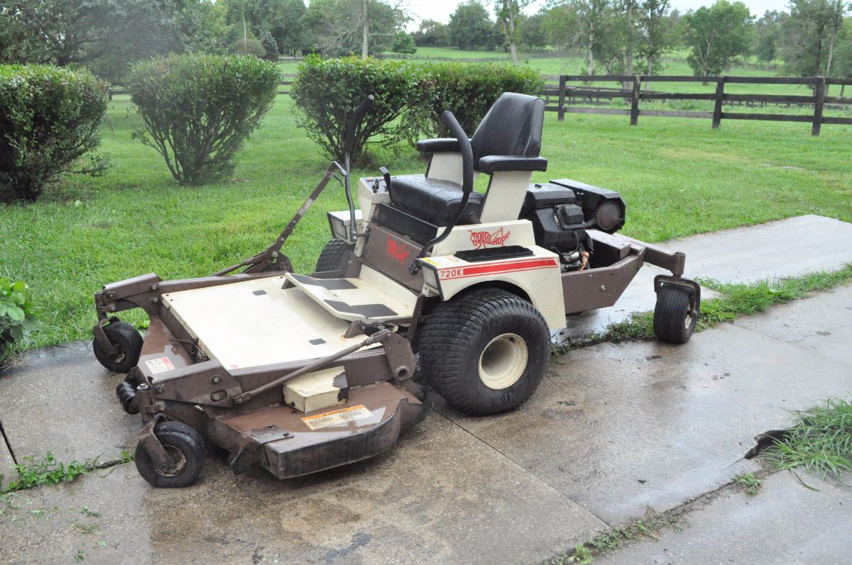 Zero Turn Riding Lawn Mower EBTH